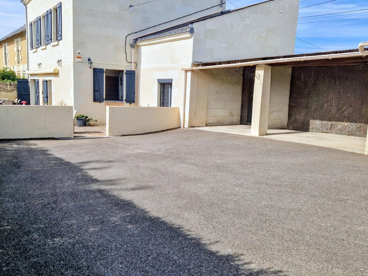 Spacieuse maison de 147m² idéale pour une famille sur Brézé BELLEVIGNE LES CHÄTEAU très proche de SAUMUR.