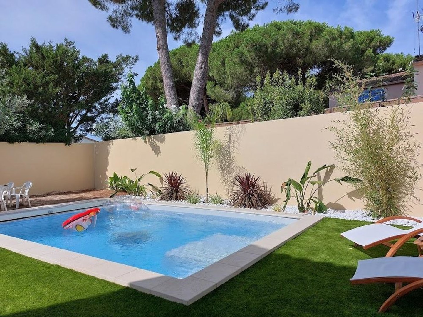 Maison à vendre - 5 pièces - 600m2 - Aigues-Mortes (30220)
