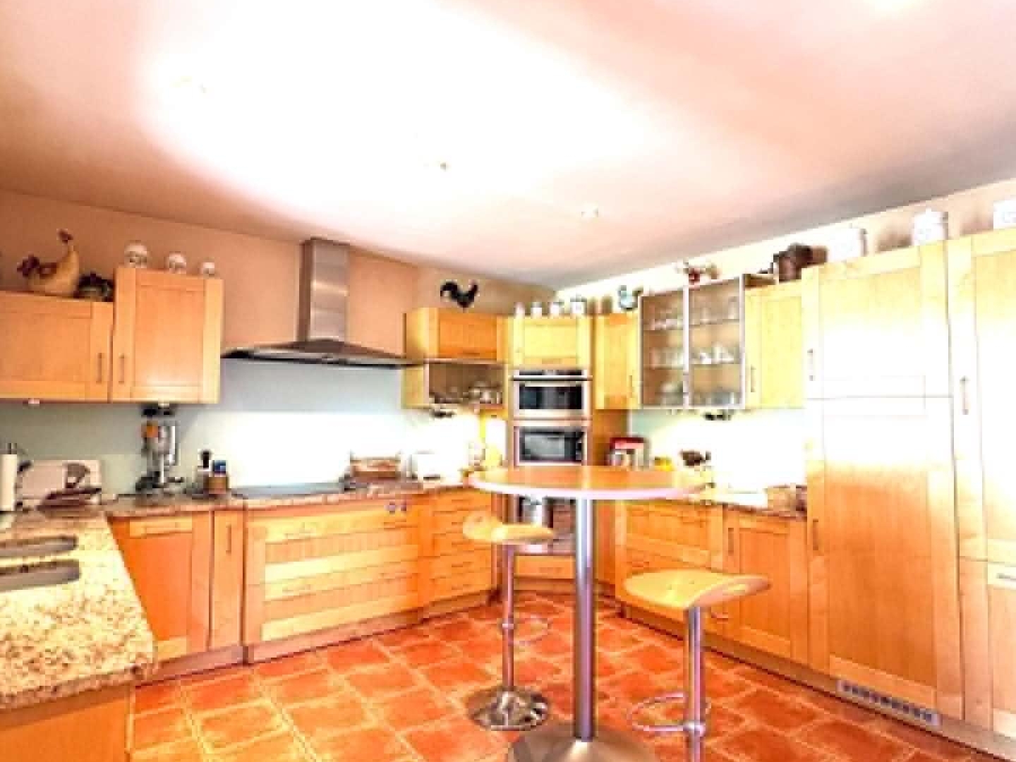 Immeuble à vendre - 10 pièces - 222m2 - Bonneuil-Matours (86210)