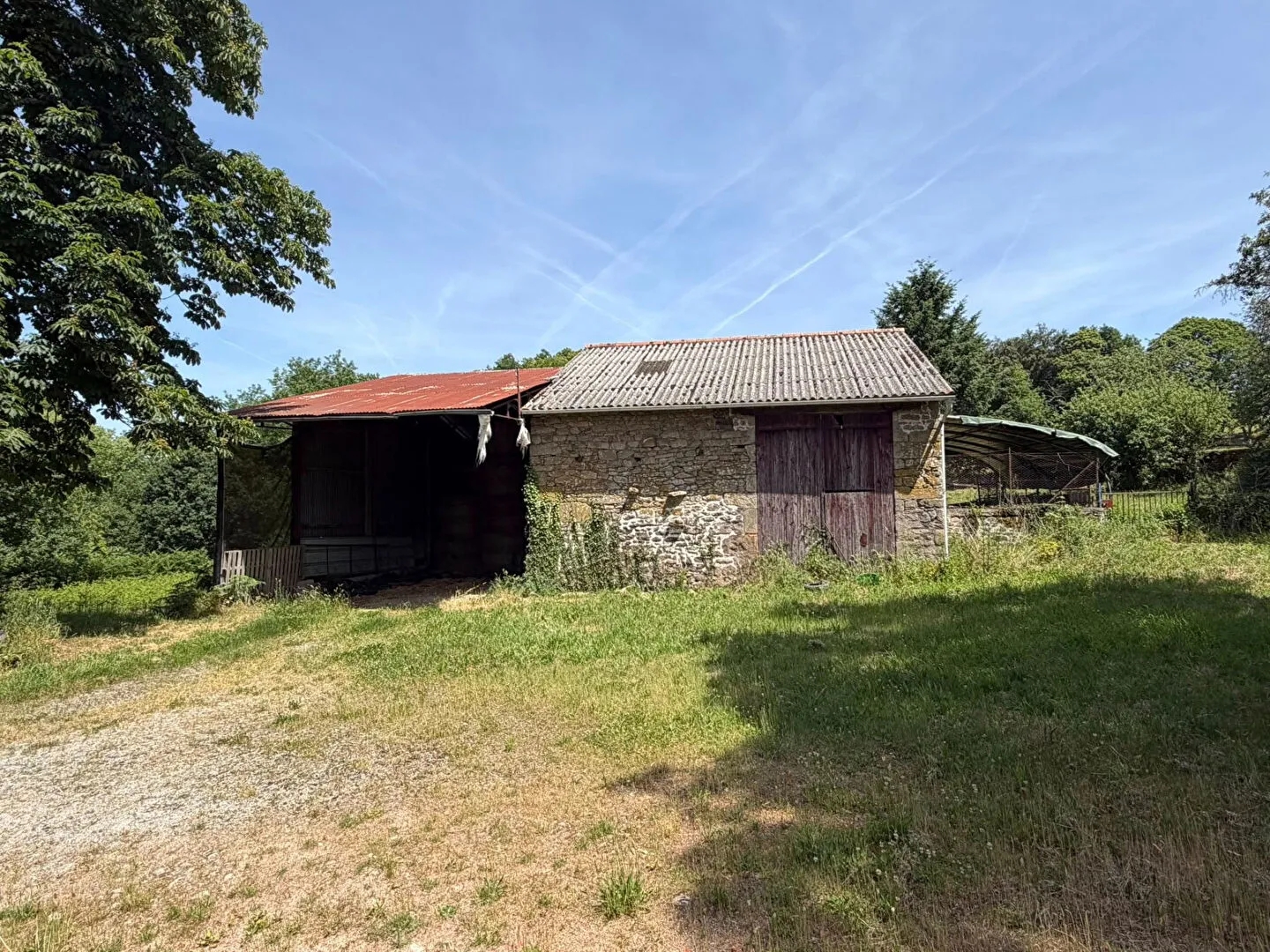 Maison à vendre - 4 pièces - 13335m2 - Saint-Sornin-Leulac (87290)