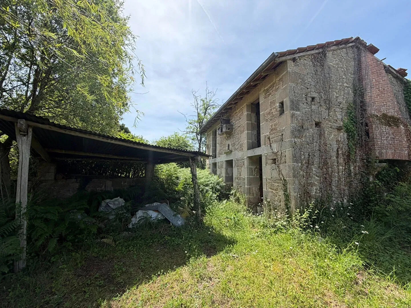 Maison à vendre - 4 pièces - 13335m2 - Saint-Sornin-Leulac (87290)