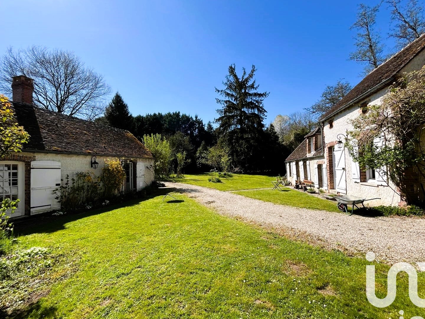 Maison 10 pièces 250 m²