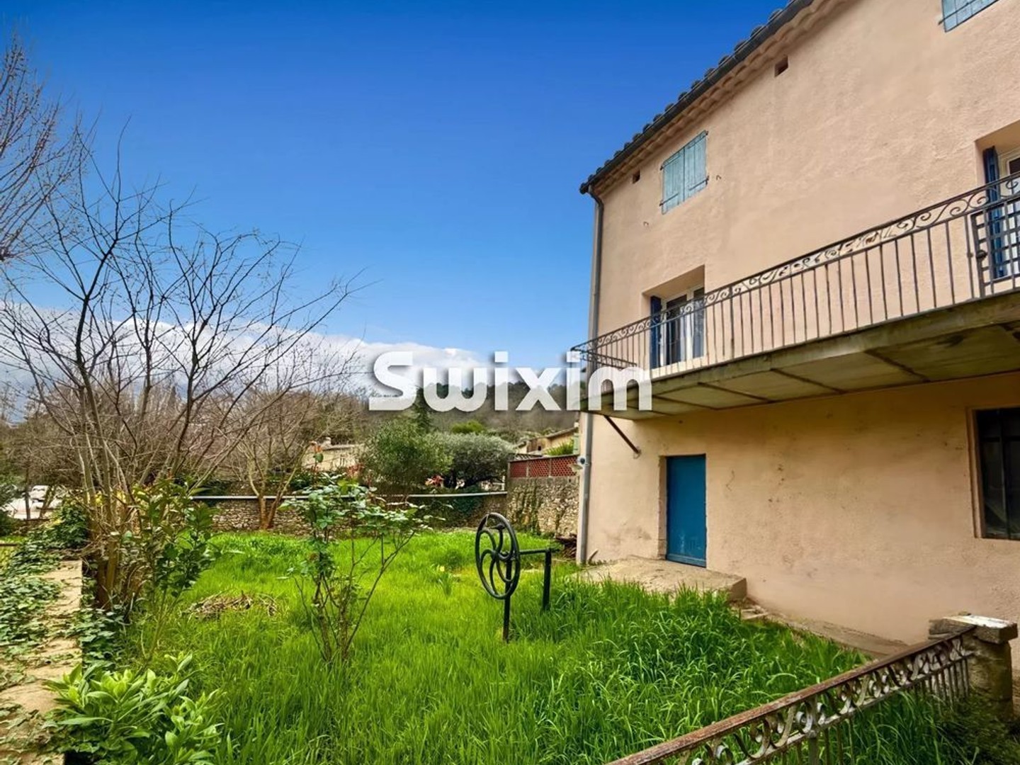 Maison avec jardin, 3 chambres, dépendances