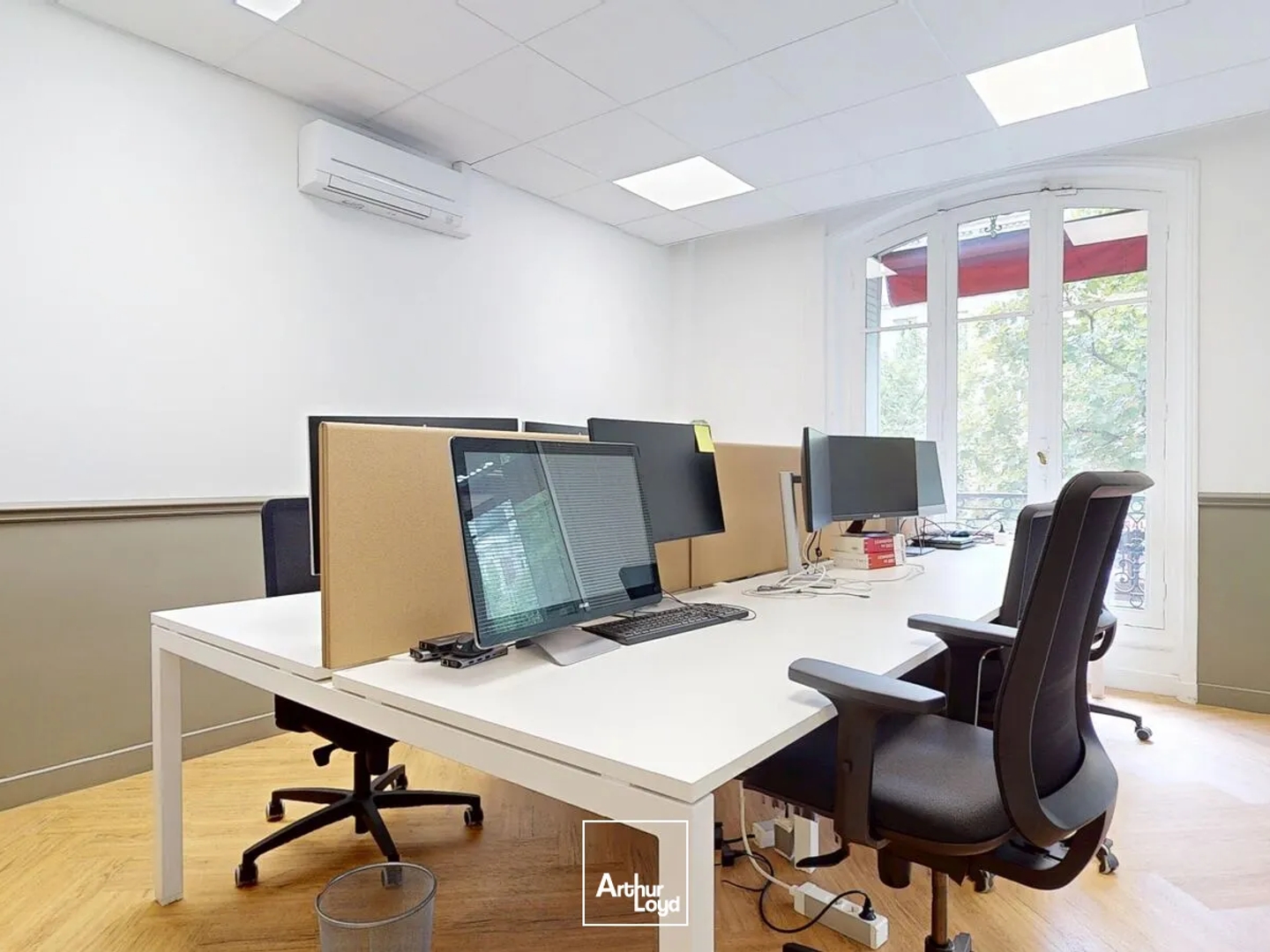 Bureaux à vendre - 237m2 - Paris 17e (75017)