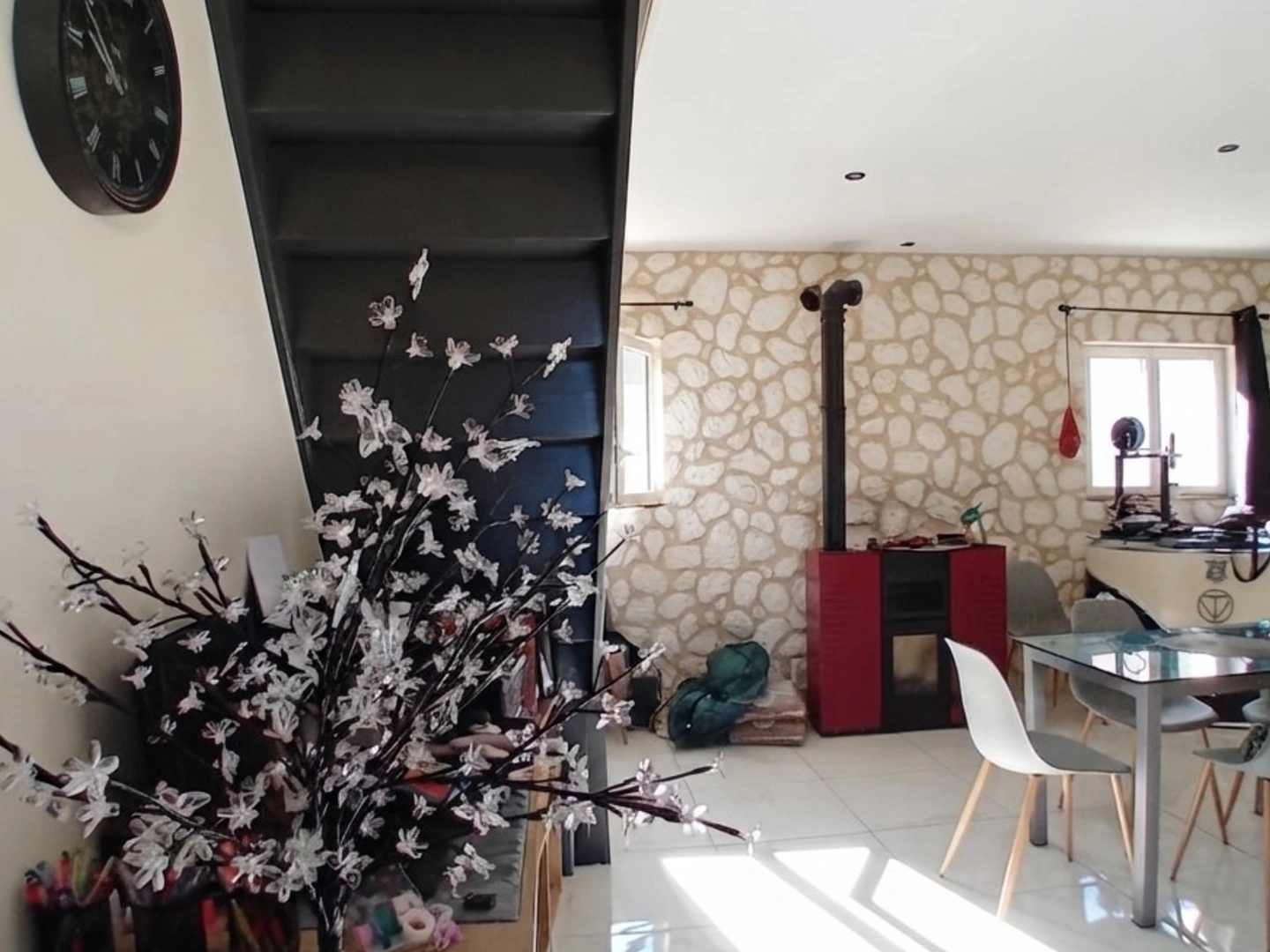Maison à vendre - 9 pièces - 216m2 - Terres-De-Haute-C... (16270)