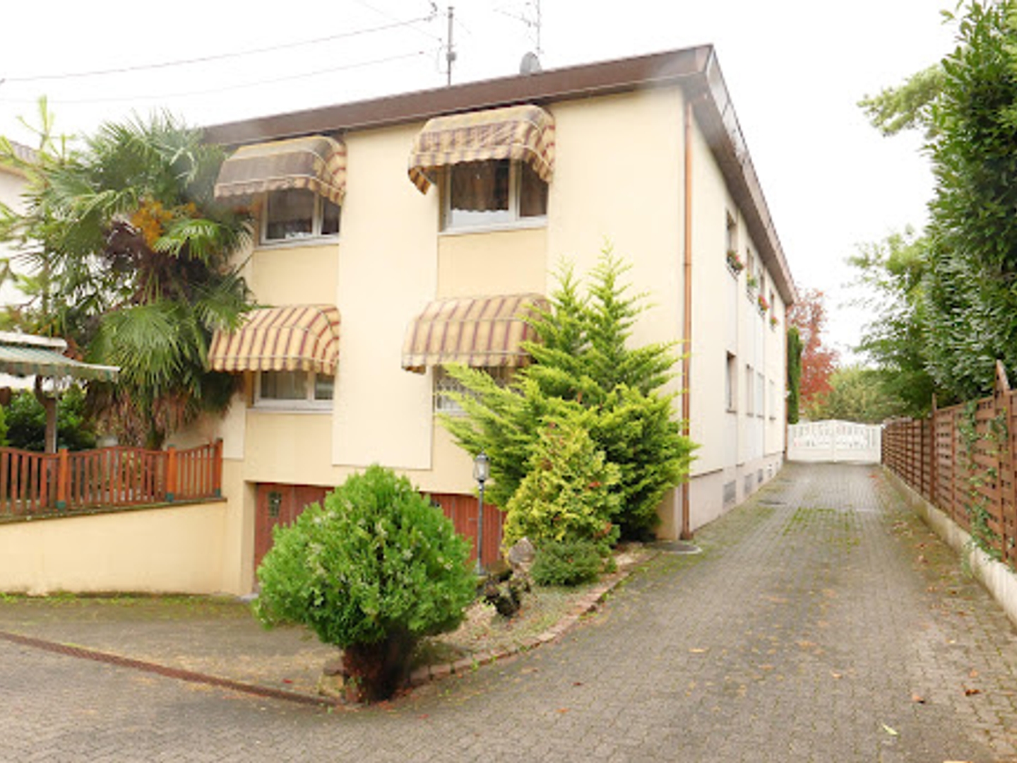 Propriété 10 pièces 303 m²