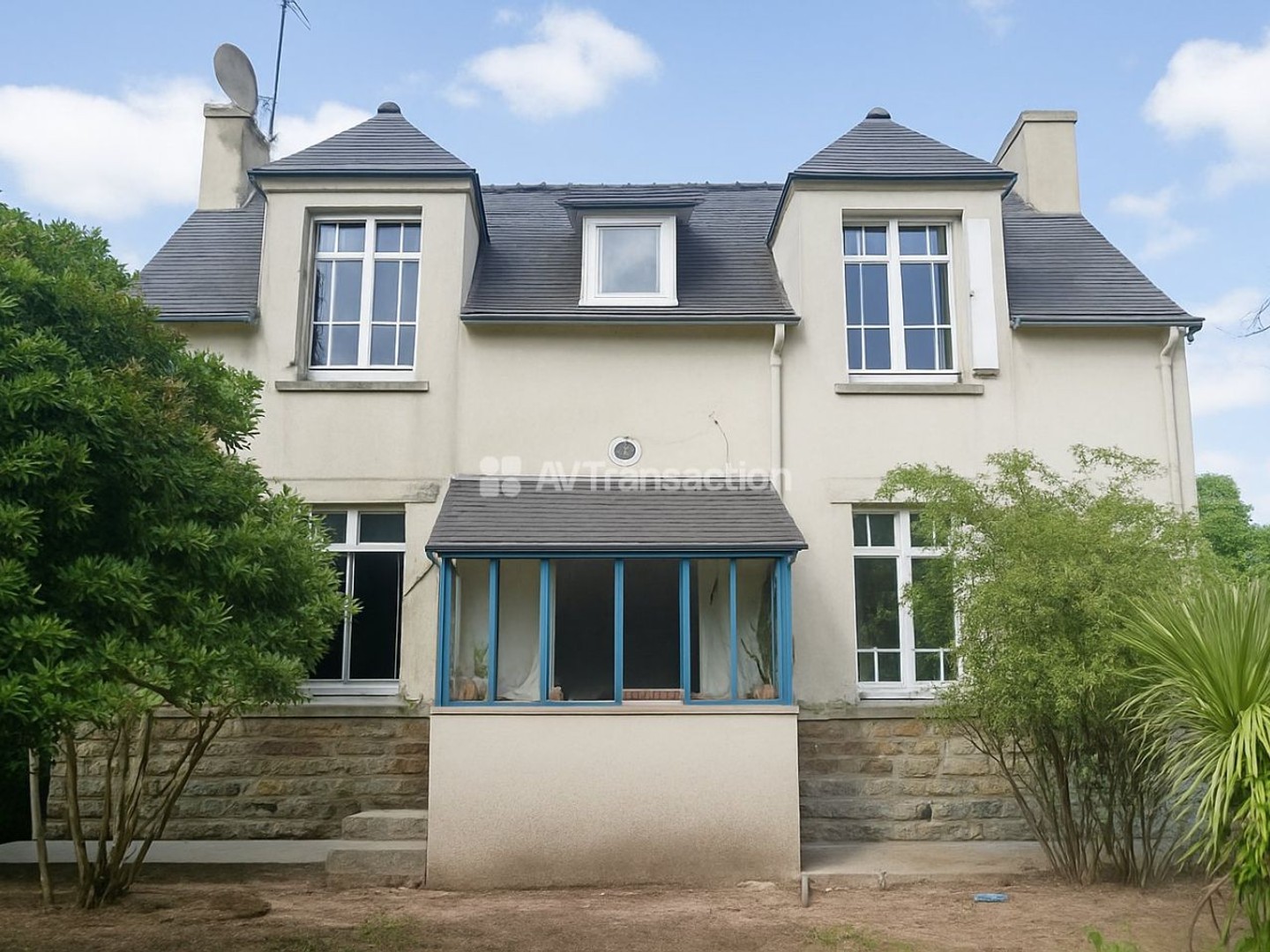 Maison + Longère avec terrain 6000 m2 + 1 hectare