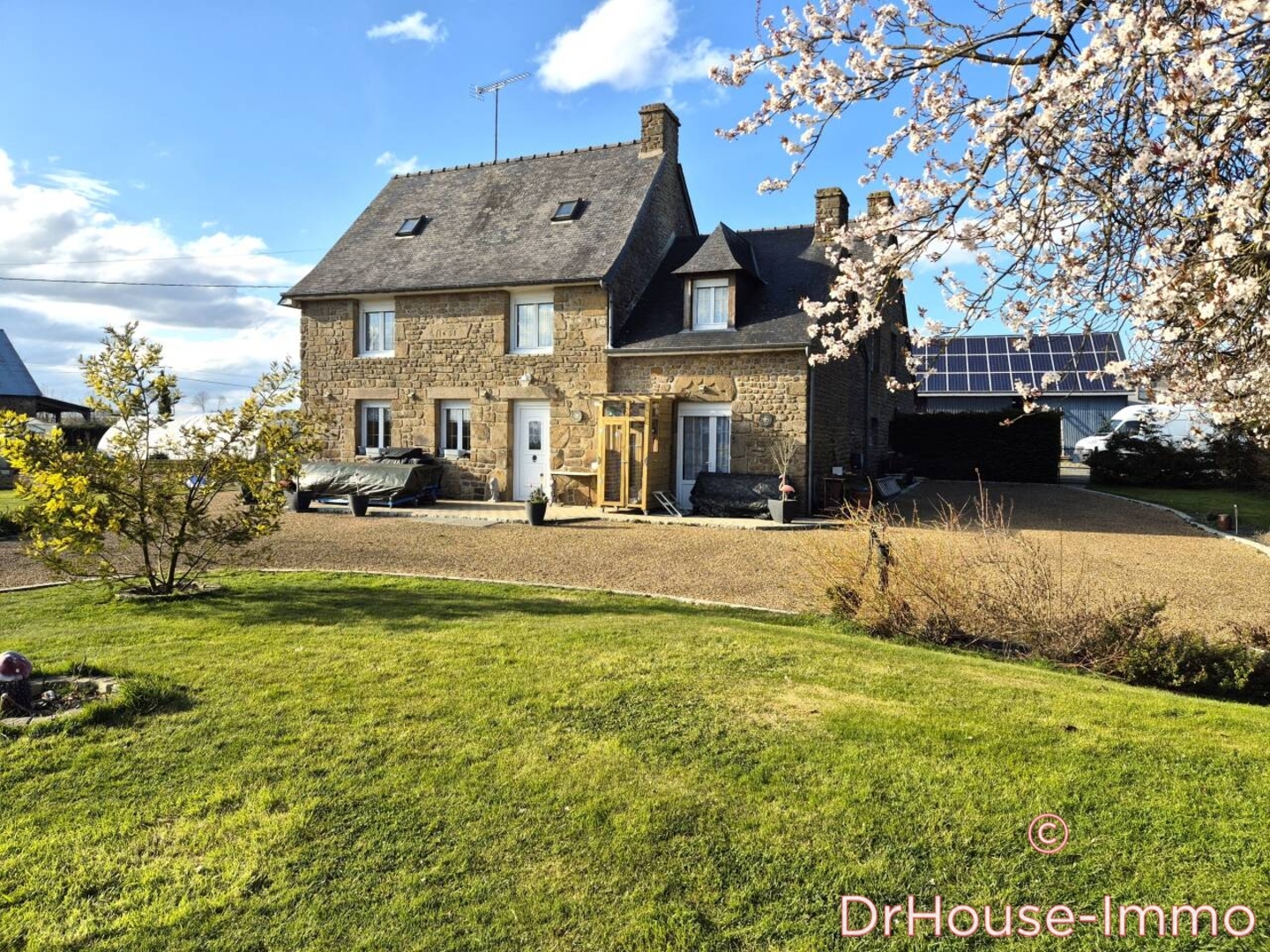 Maison à vendre - 10 pièces - 201m2 - Gorron (53120)