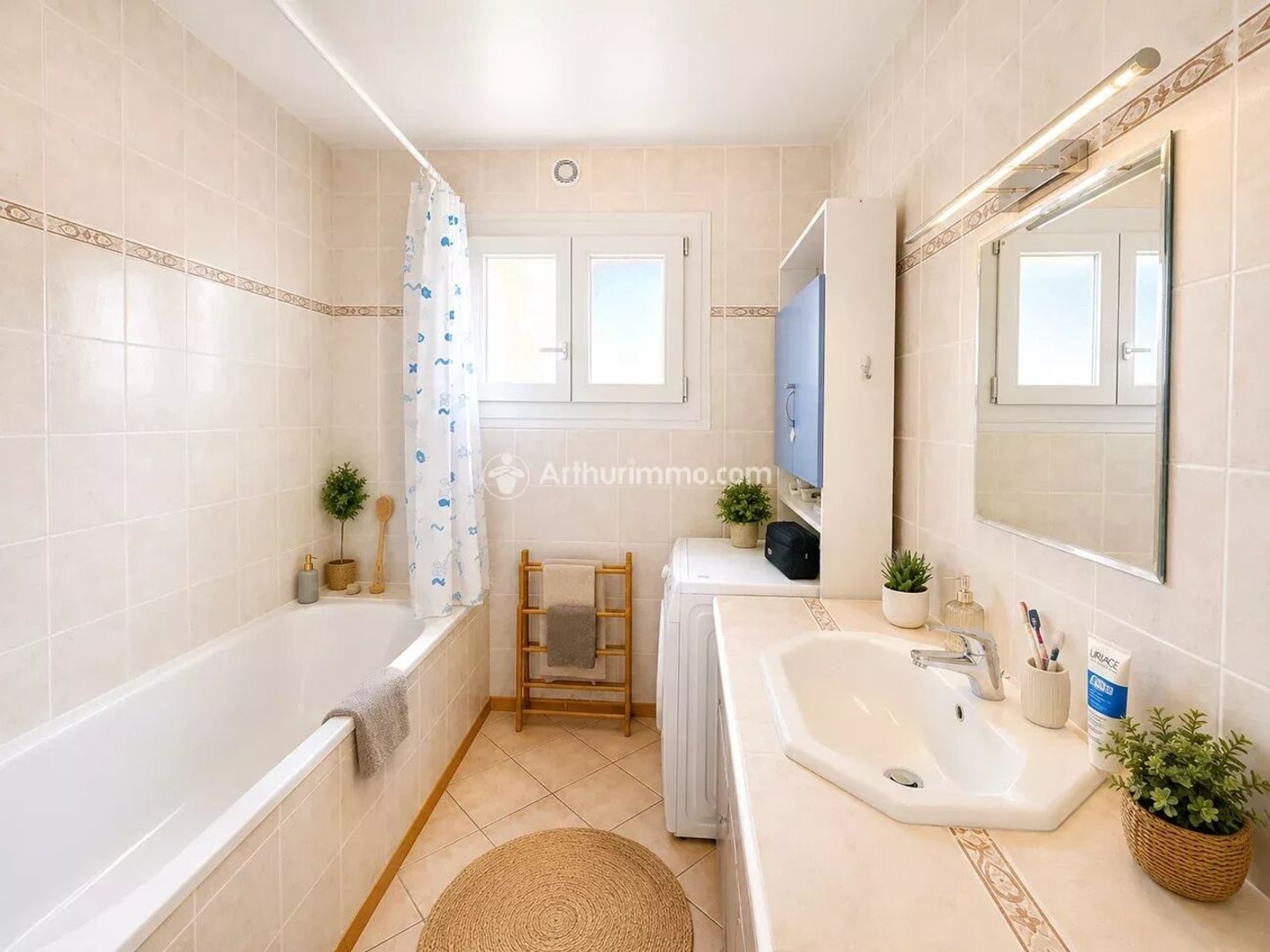 Appartement à vendre - 4 pièces - 80m2 - Bons-En-Chablais (74890)