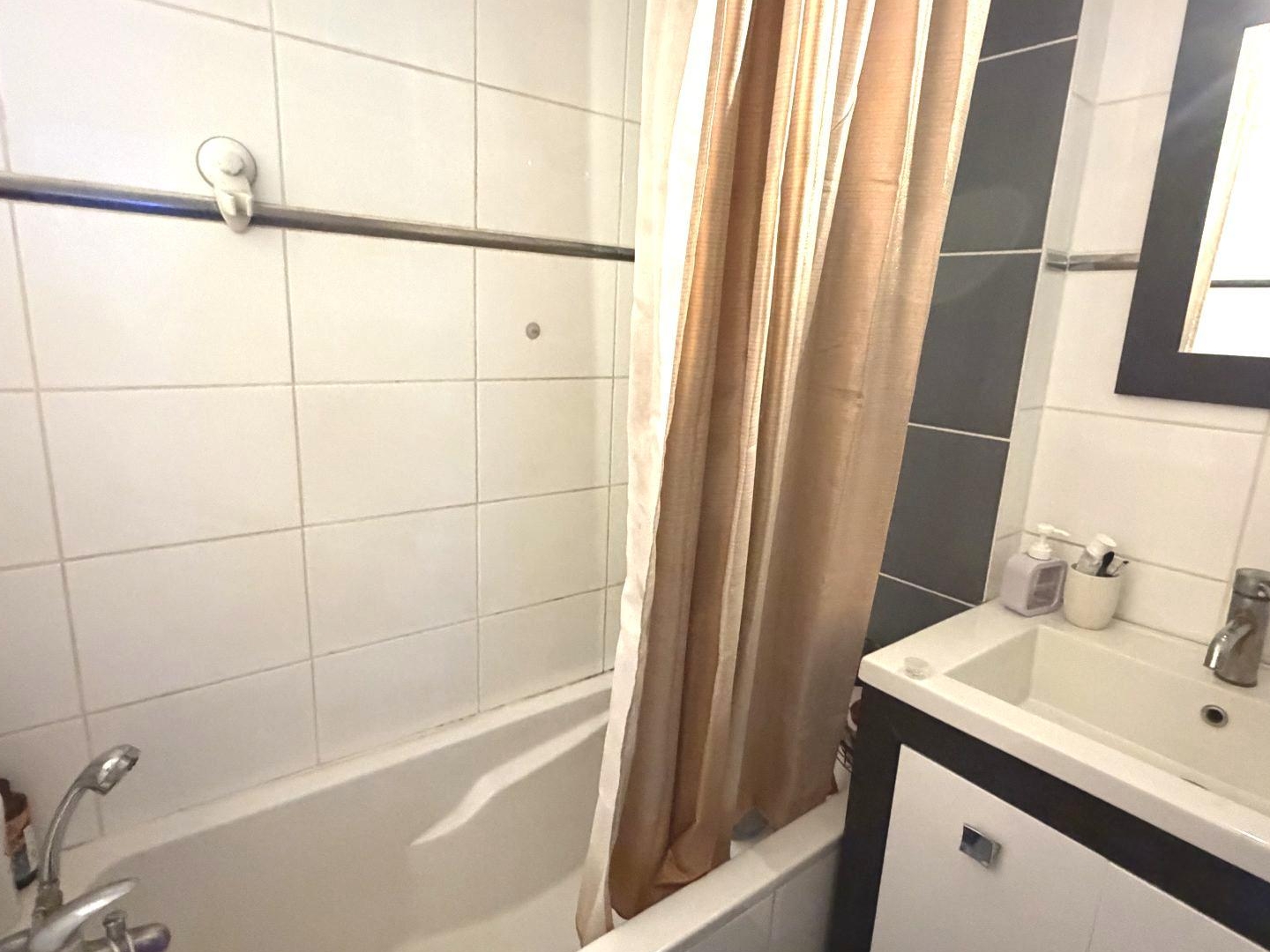 Appartement à vendre - 2 pièces - 42m2 - Bourg-De-Péage (26300)