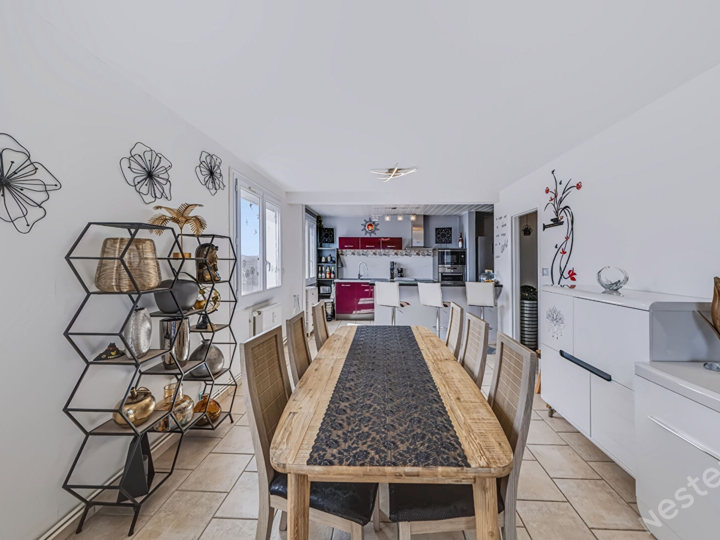 A Champforgeuil, appartement T3 rénové de 82 m² avec goût