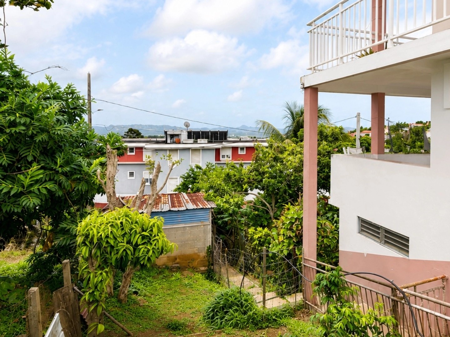 Maison à vendre - 8 pièces - 172m2 - Fort-De-France (97200)