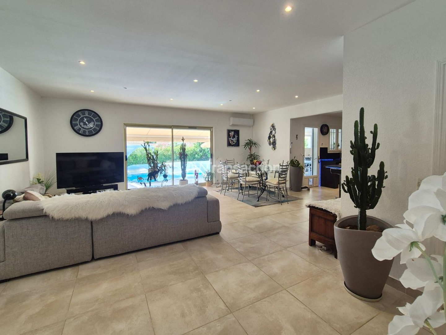 Maison à vendre - 5 pièces - 132m2 - Les Arcs (83460)
