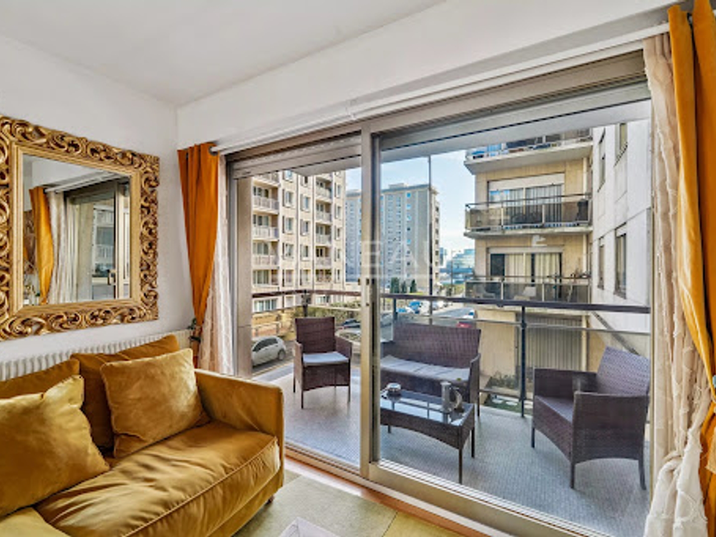 Appartement à vendre - 2 pièces - 54m2 - Paris 16e (75016)