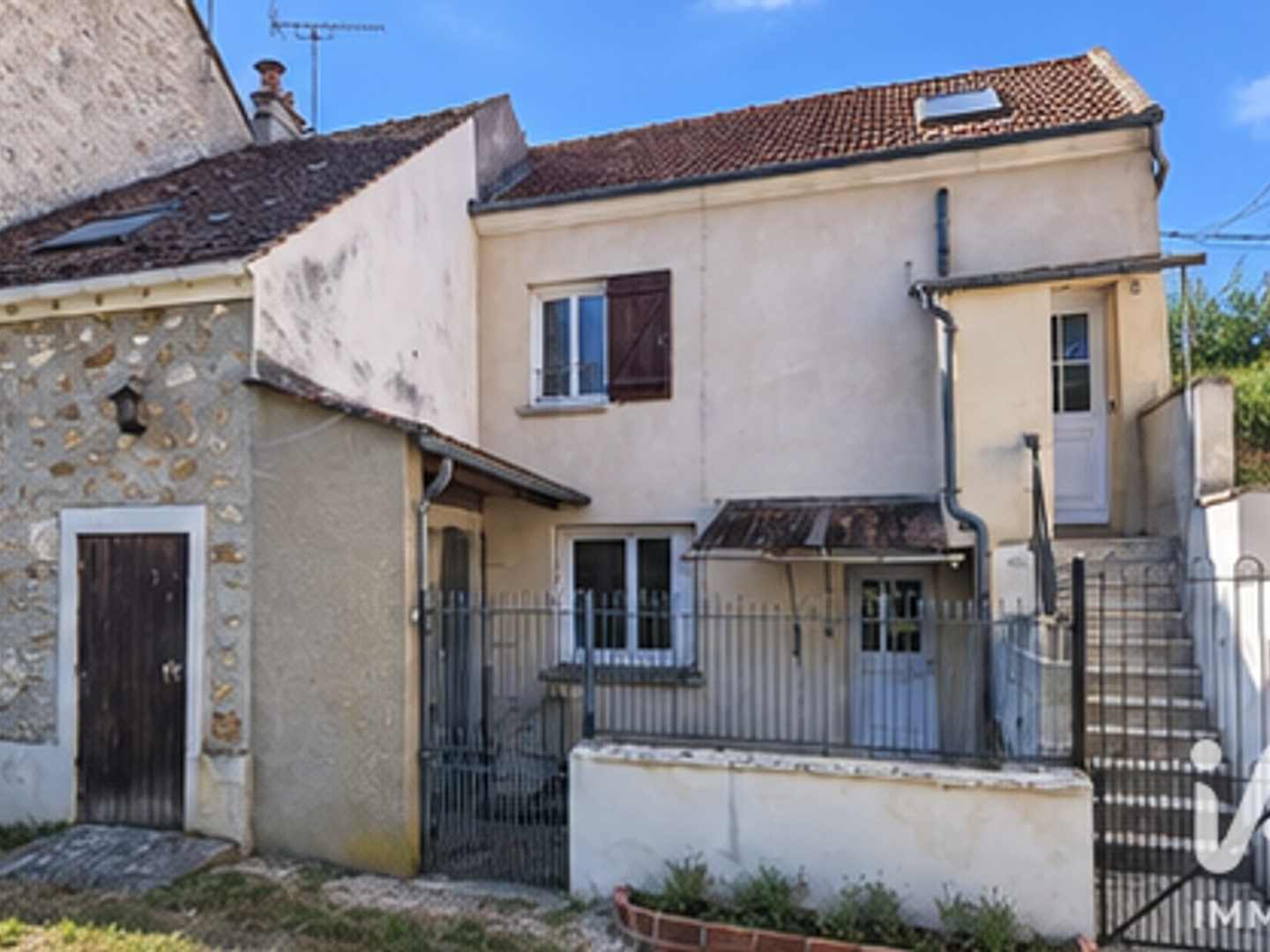 Immeuble 93 m²