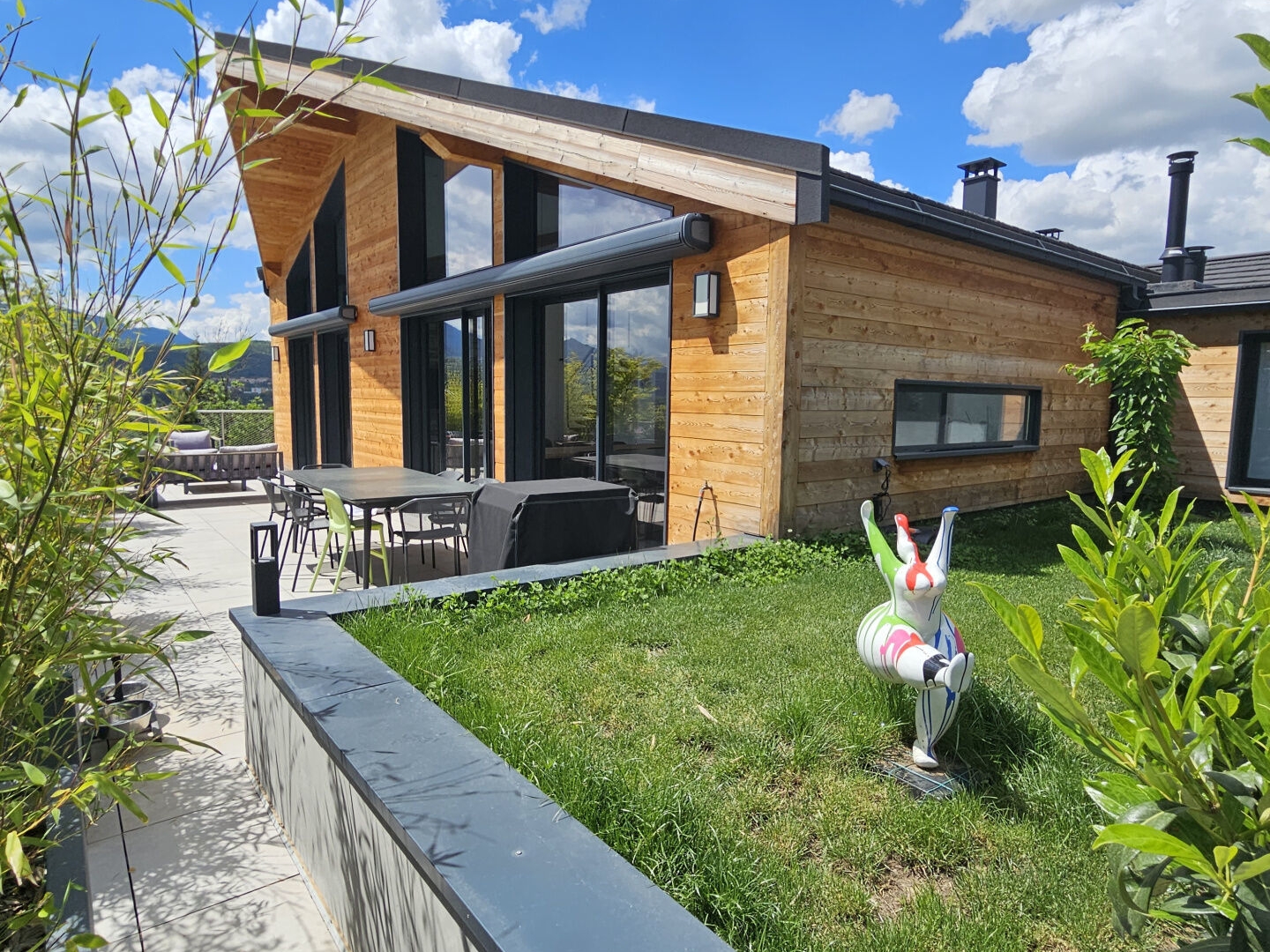 GAP SUD- VILLA SUR TOIT T5 DE 174M² DANS UNE RESIDENCE DE STANDING RECENTE AVEC UNE TERRASSE DE 177M², UN GARAGE DOUBLE