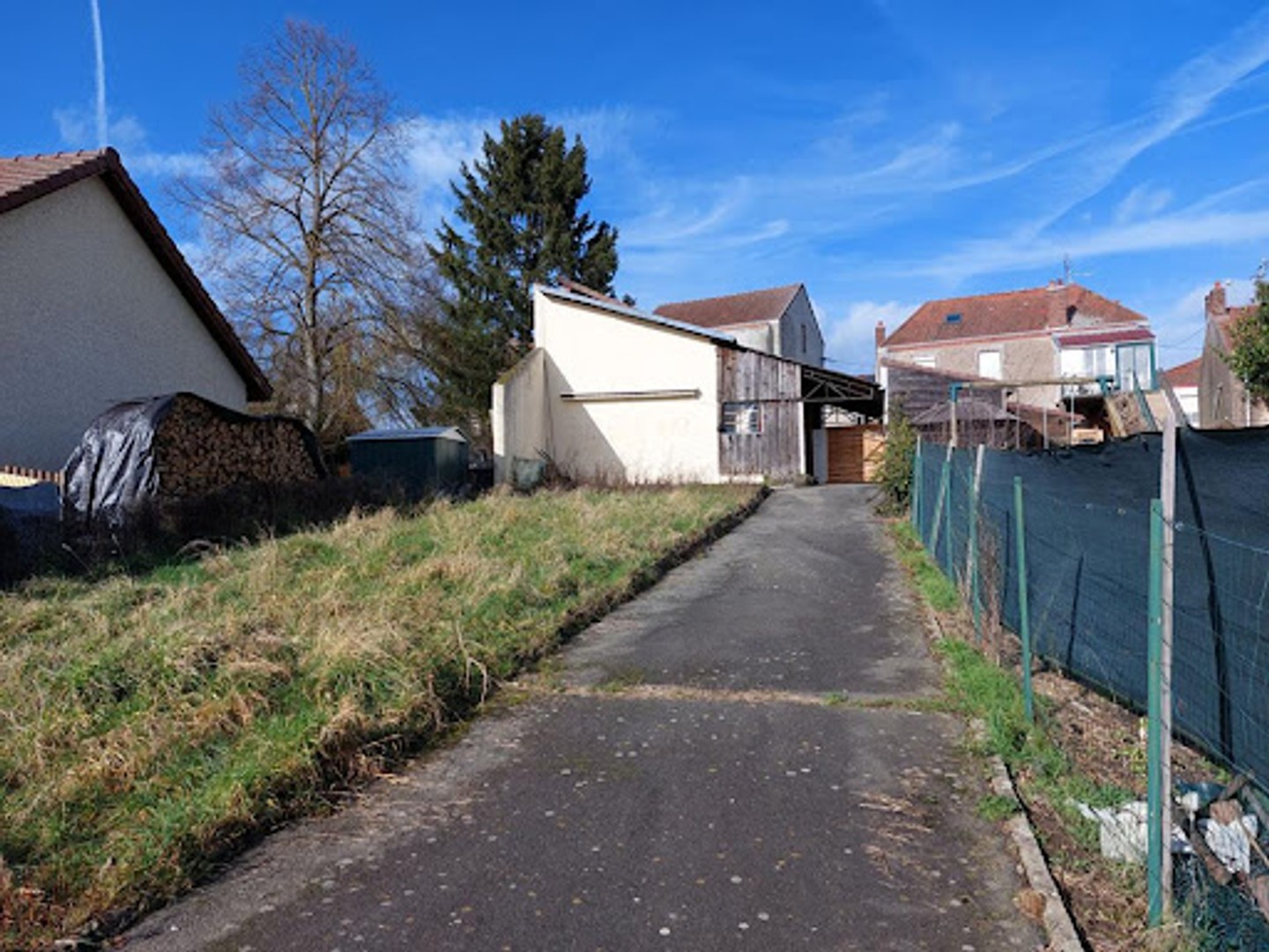 Local commercial 4 pièces 150 m²