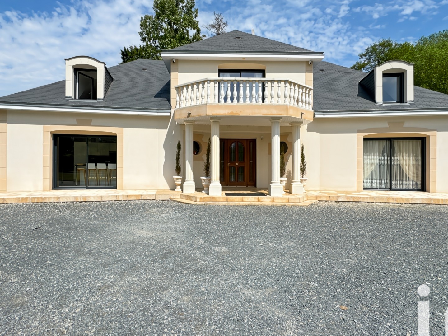 Maison 5 pièces 213 m²