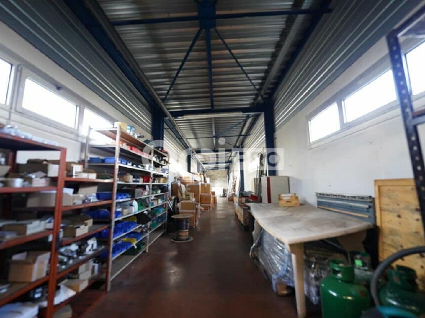 LOCAL D'ACTIVITE A VENDRE OU A LOUER