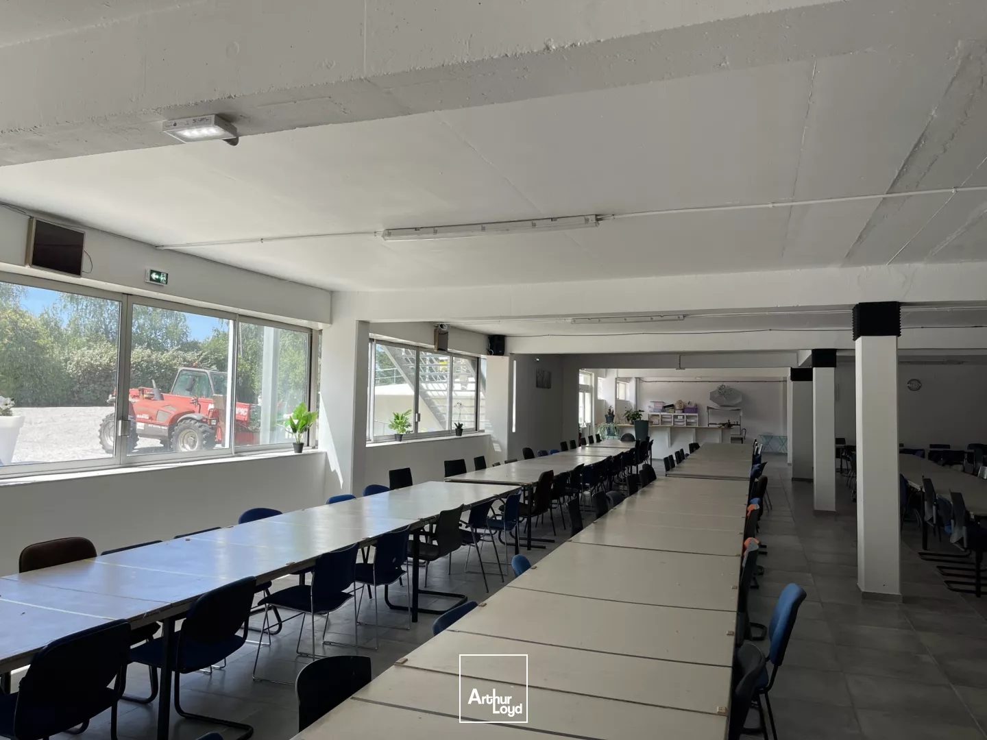 Bureaux à vendre - 1620m2 - Bresles (60510)
