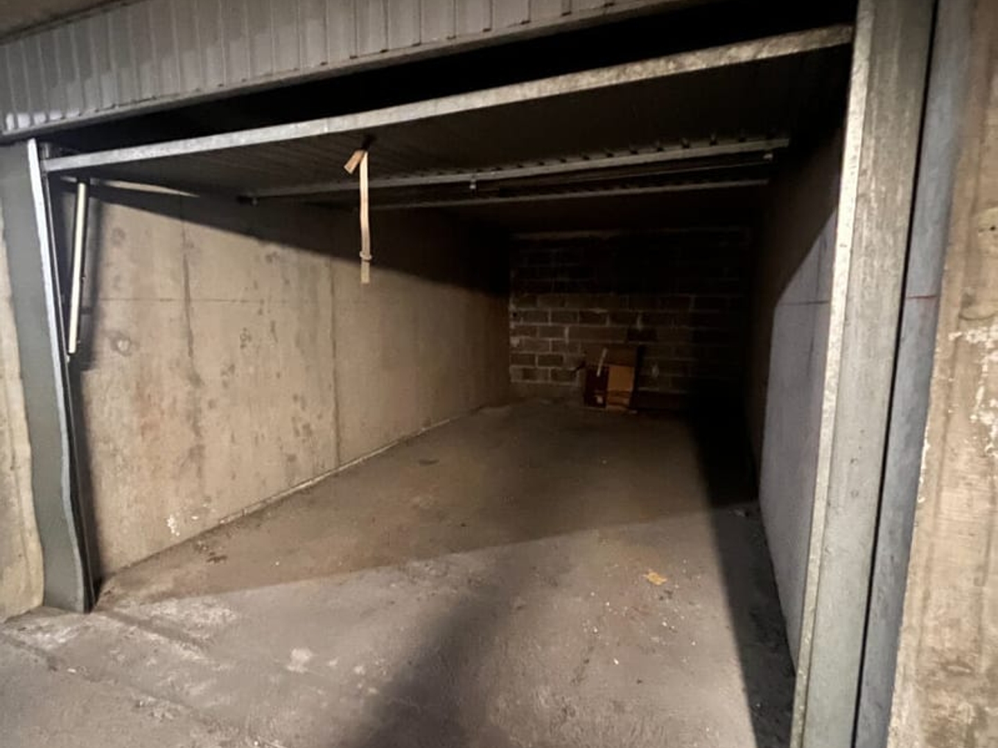 Grand garage en sous sol - BOUTONNET