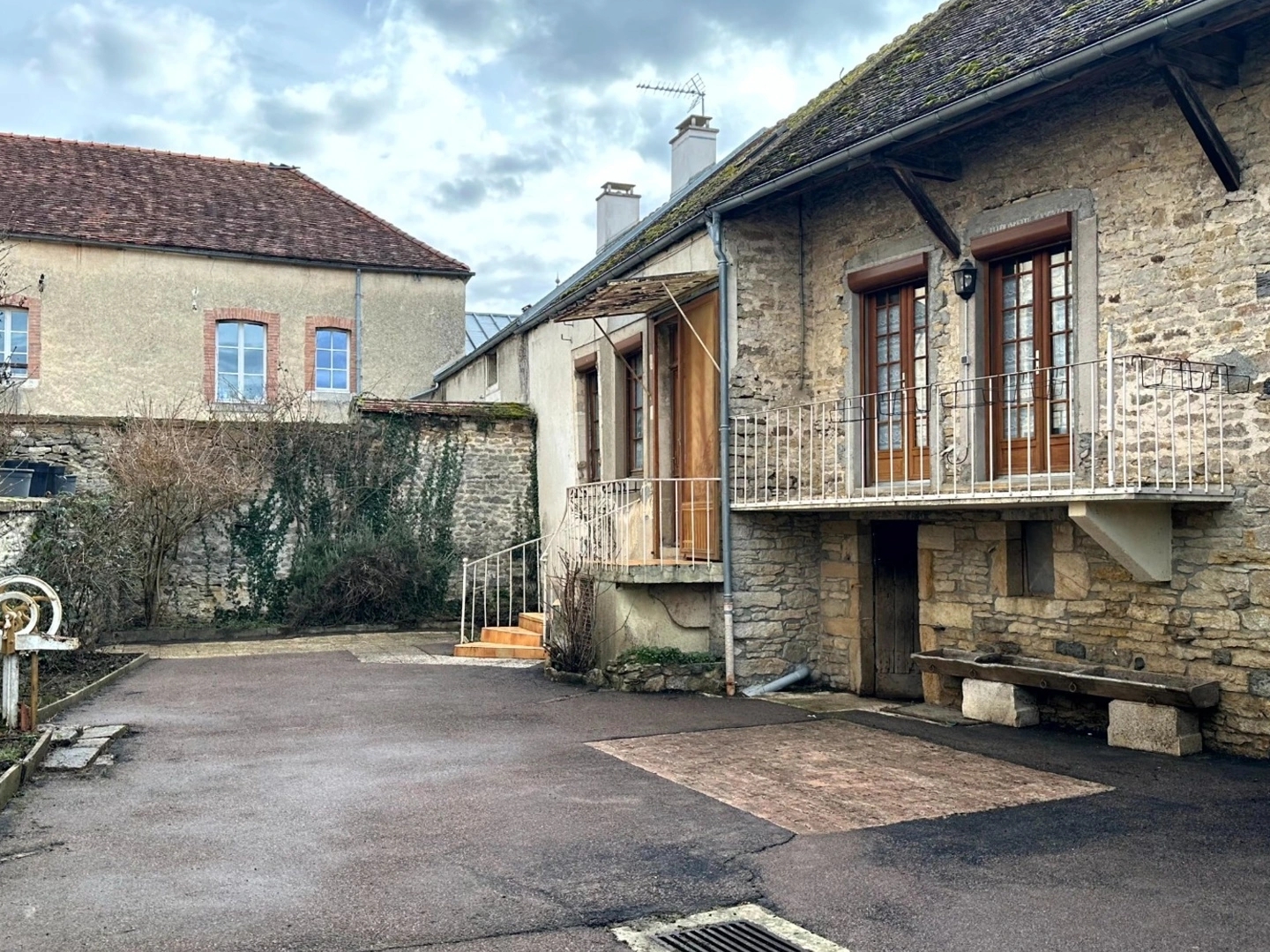 Maison à vendre - 5 pièces - 81m2 - Marigny-Le-Cahouët (21150)