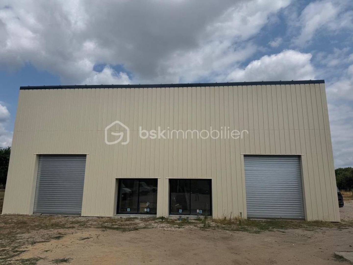 Immeuble à vendre - 900m2 - Montpon-Ménestérol (24700)