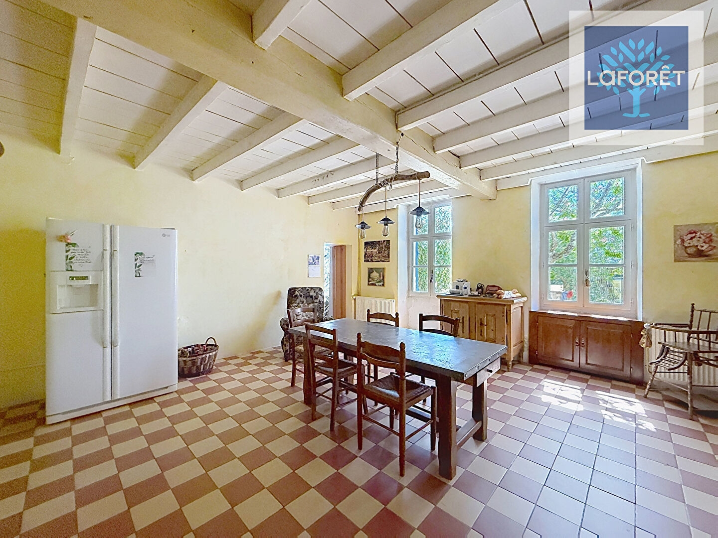 Maison à vendre - 5 pièces - 209m2 - Consac (17150)
