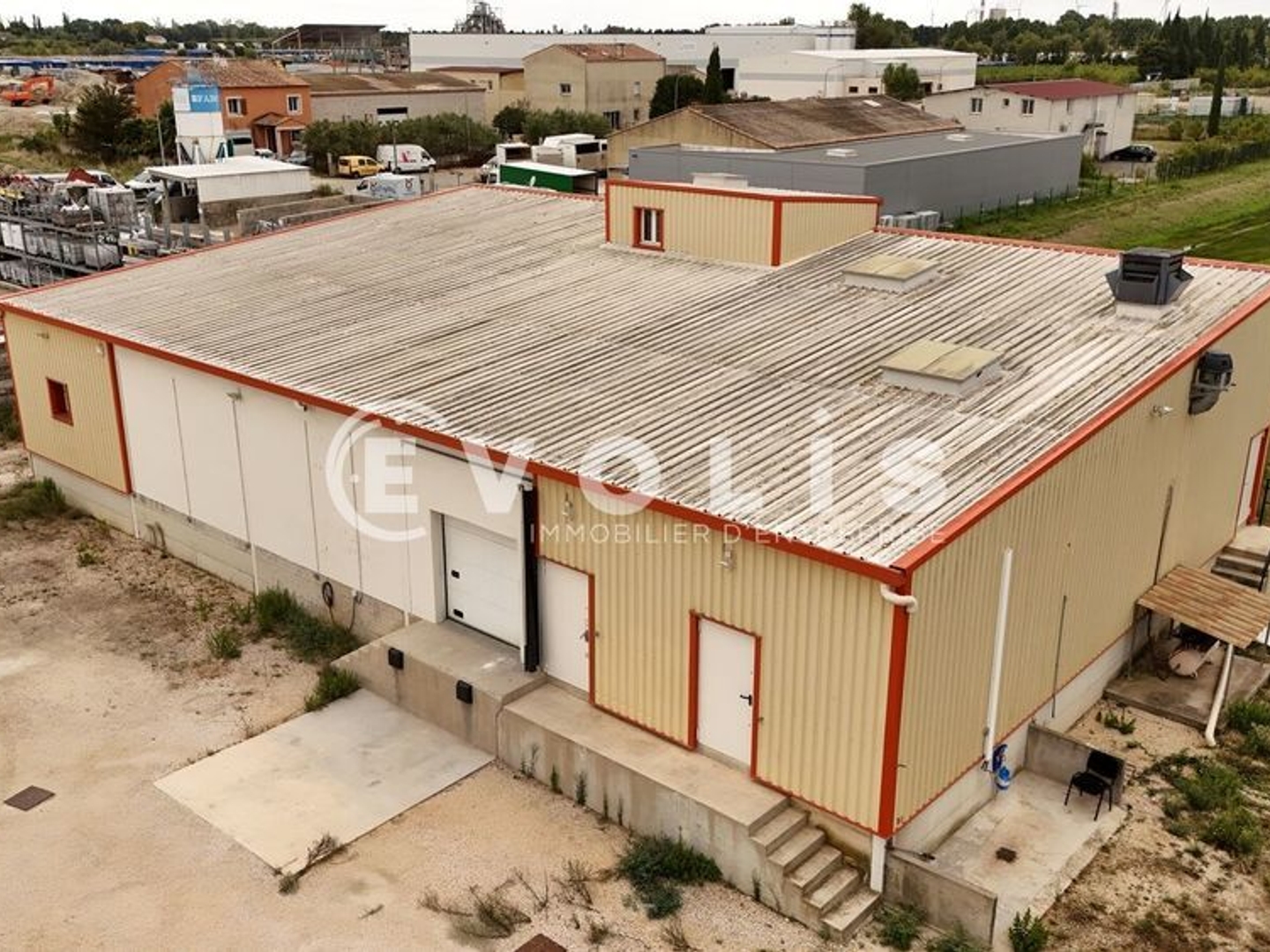 Locaux à vendre - 340m2 - Tarascon (13150)
