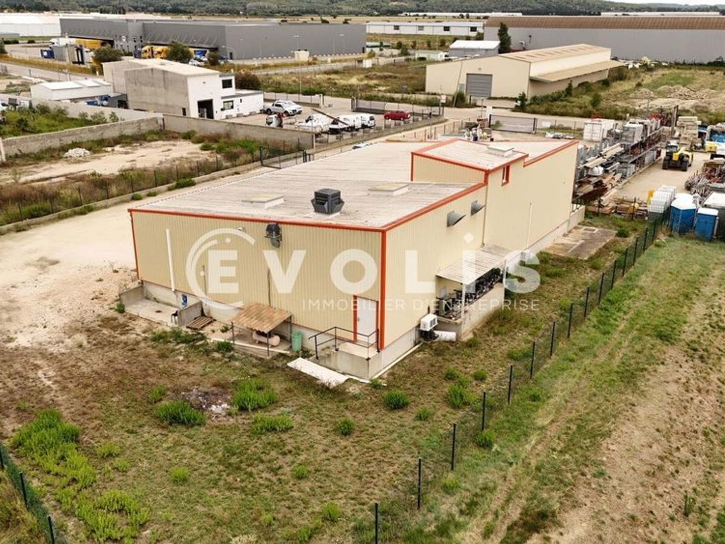 Locaux à vendre - 340m2 - Tarascon (13150)