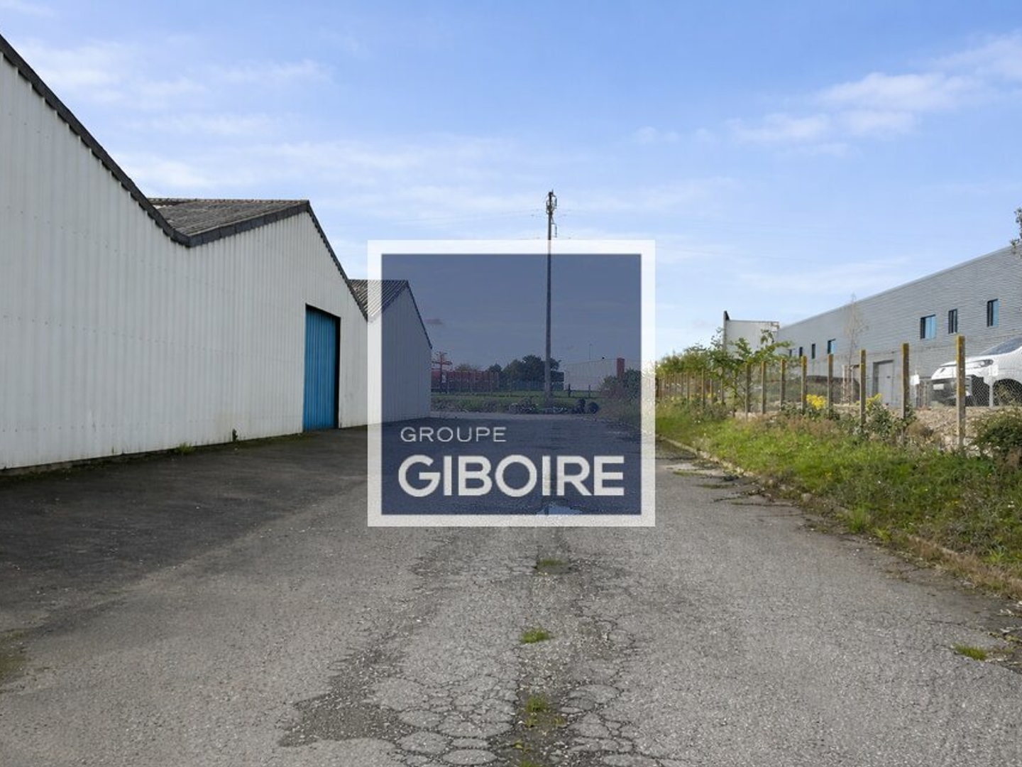 Locaux à vendre - 1600m2 - Le Rheu (35650)