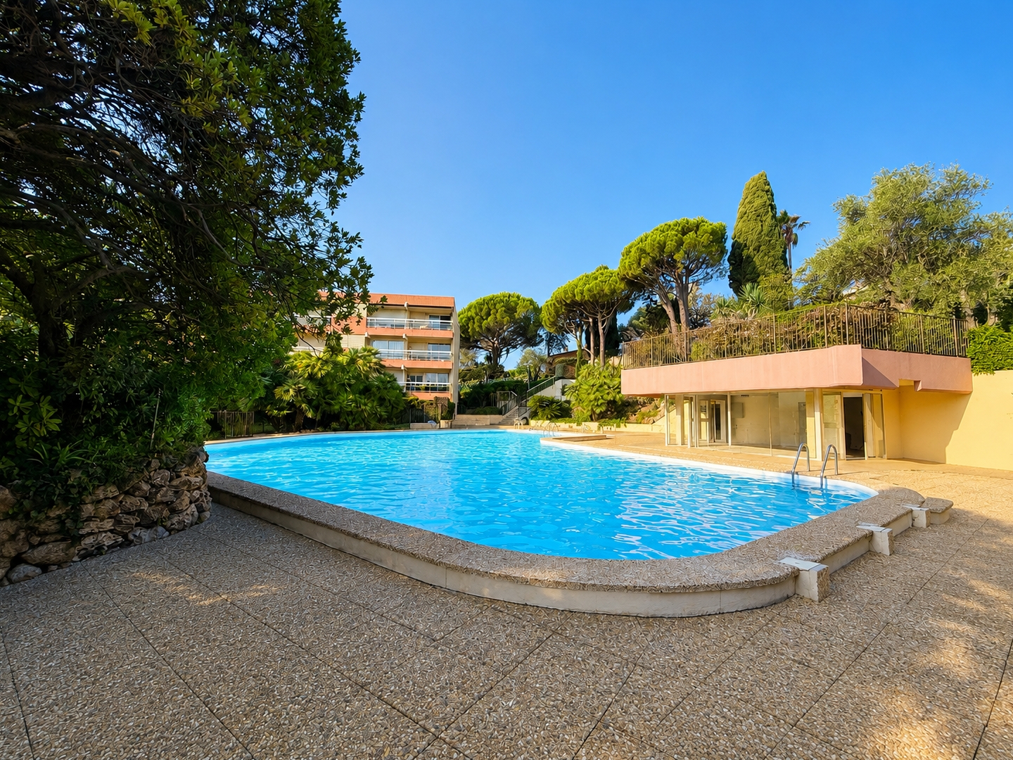Appartement à vendre - 2 pièces - 61m2 - Nice (06200)