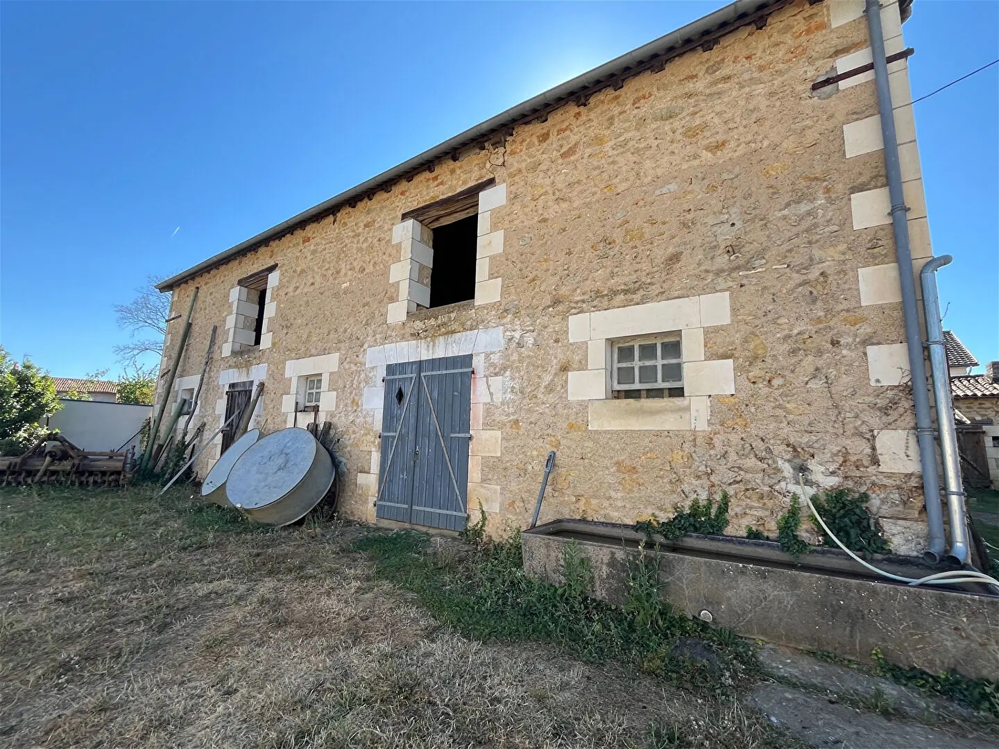 Maison 4 pièces 300 m²