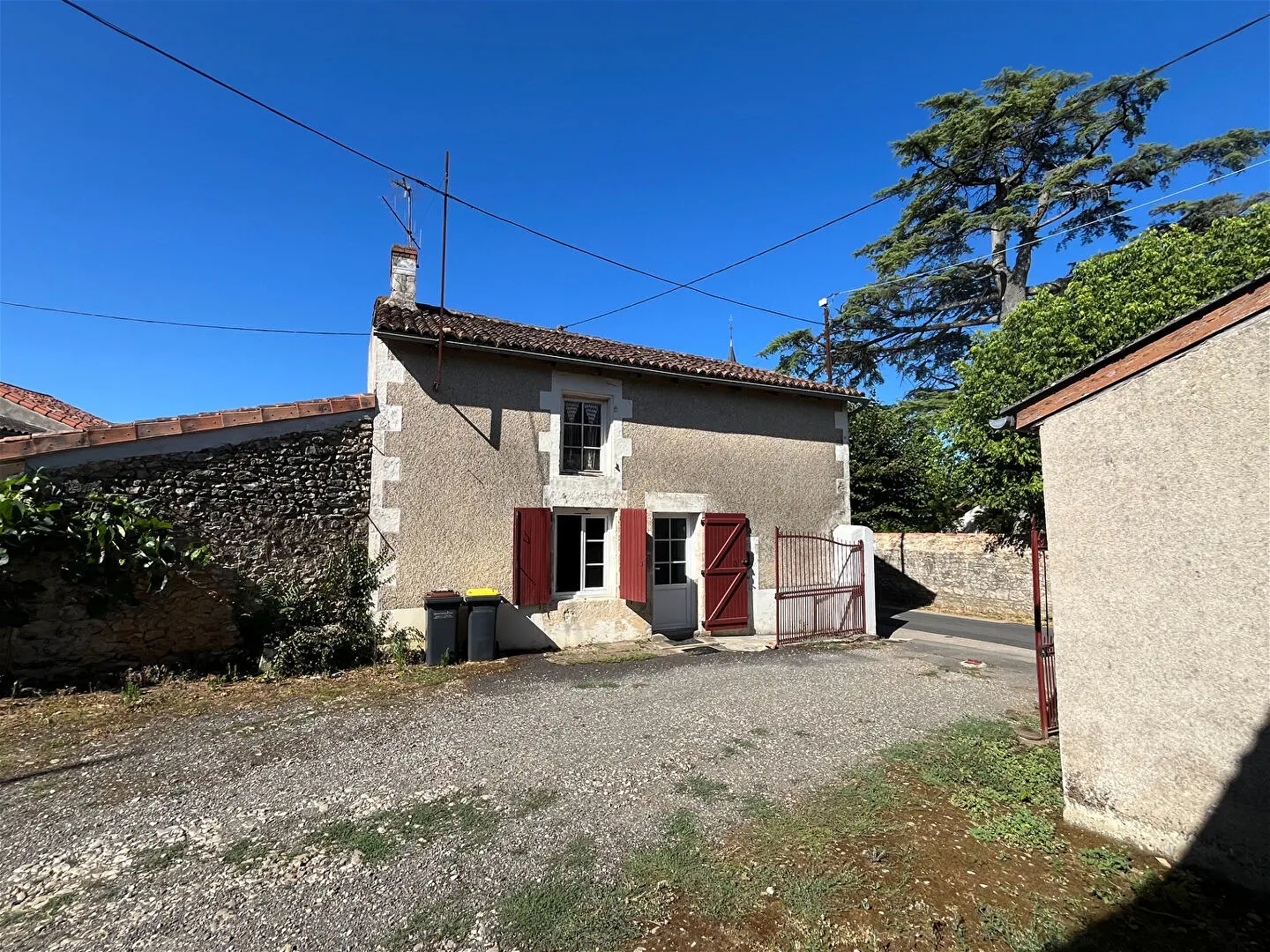 Maison à vendre - 4 pièces - 300m2 - Smarves (86240)