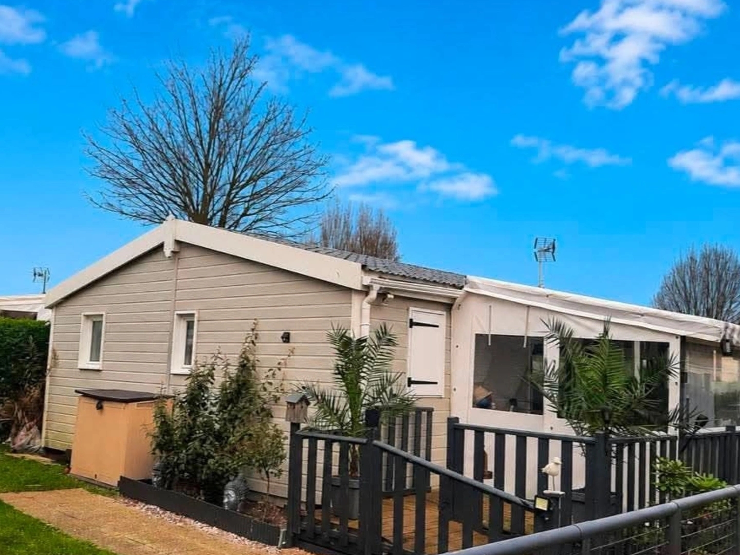 CHALET 50 M² - 3 CHAMBRES - TERRAIN CLOS - 10 MIN SAINT-VALÉRY-SUR-SOMME