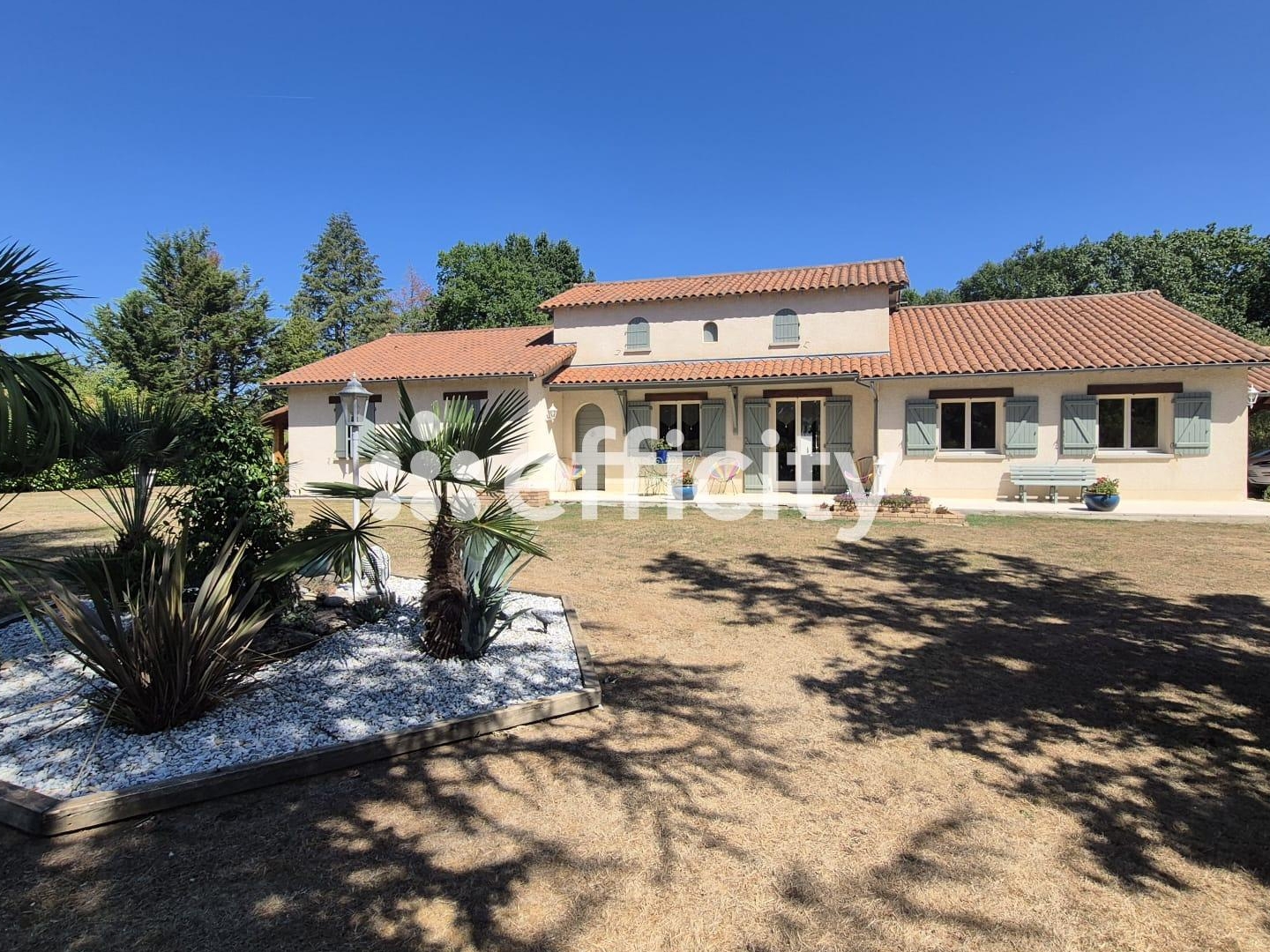 Maison 8 pièces 205 m²