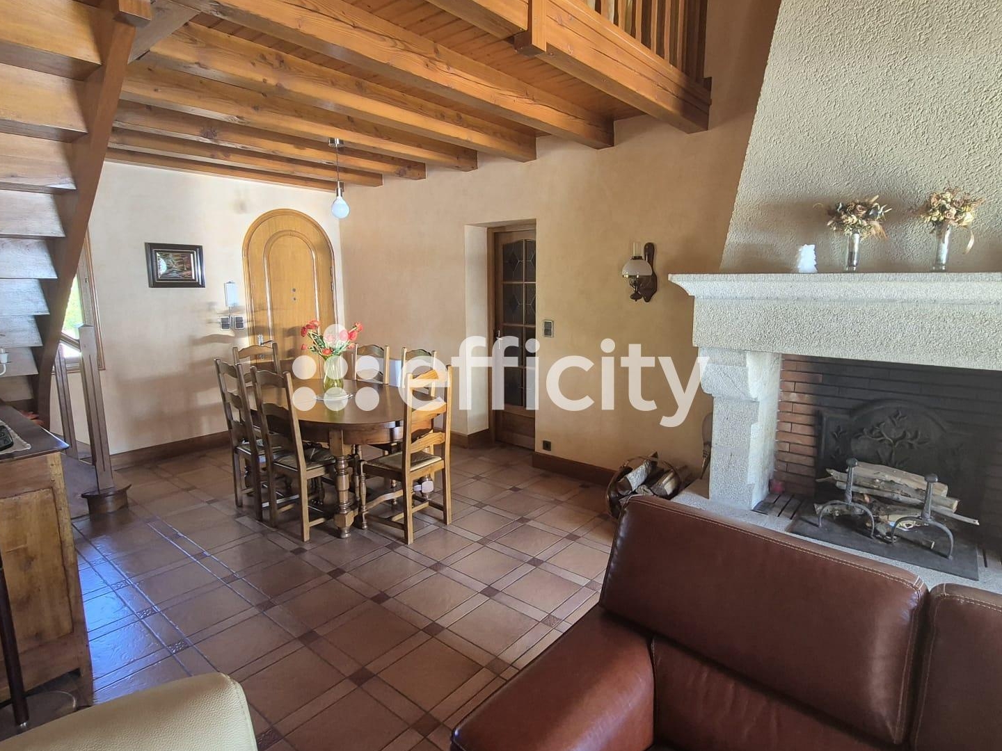 Maison à vendre - 8 pièces - 205m2 - Saint-Brice-Sur-V... (87200)