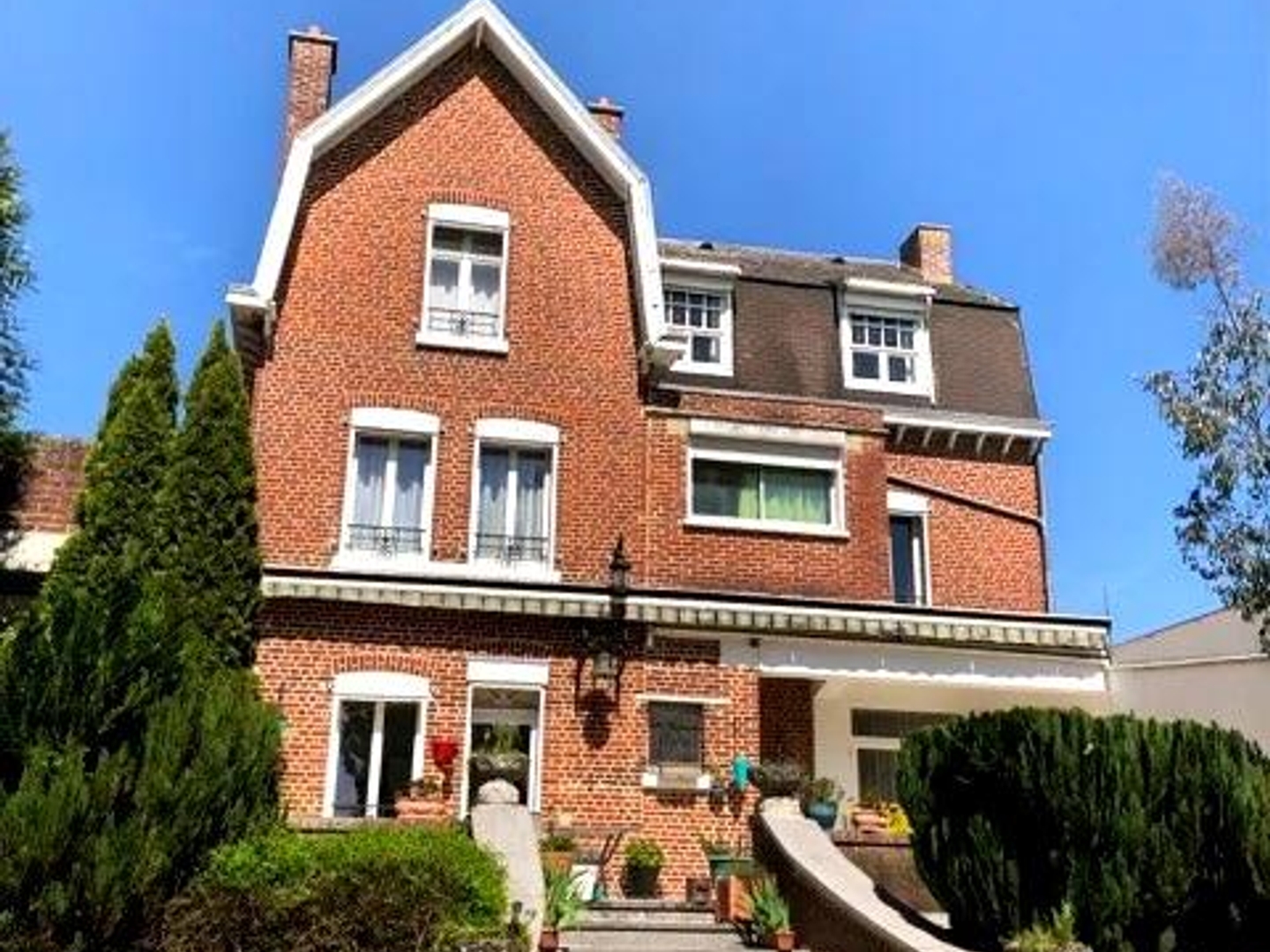Maison 11 pièces 282 m²