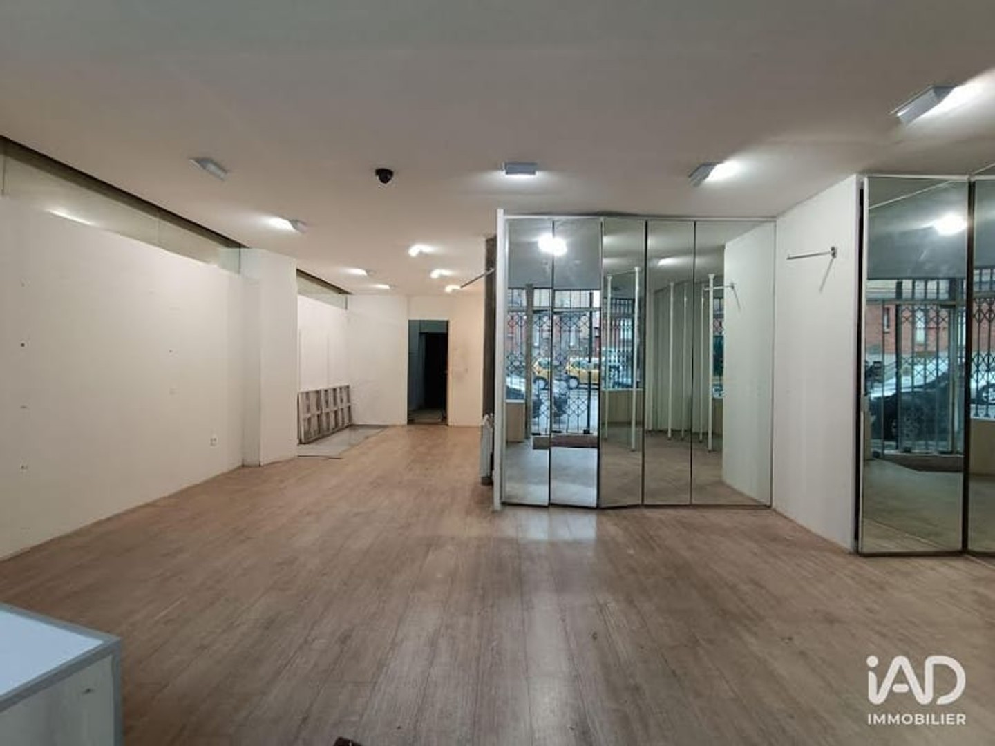 Commerce 88 m²