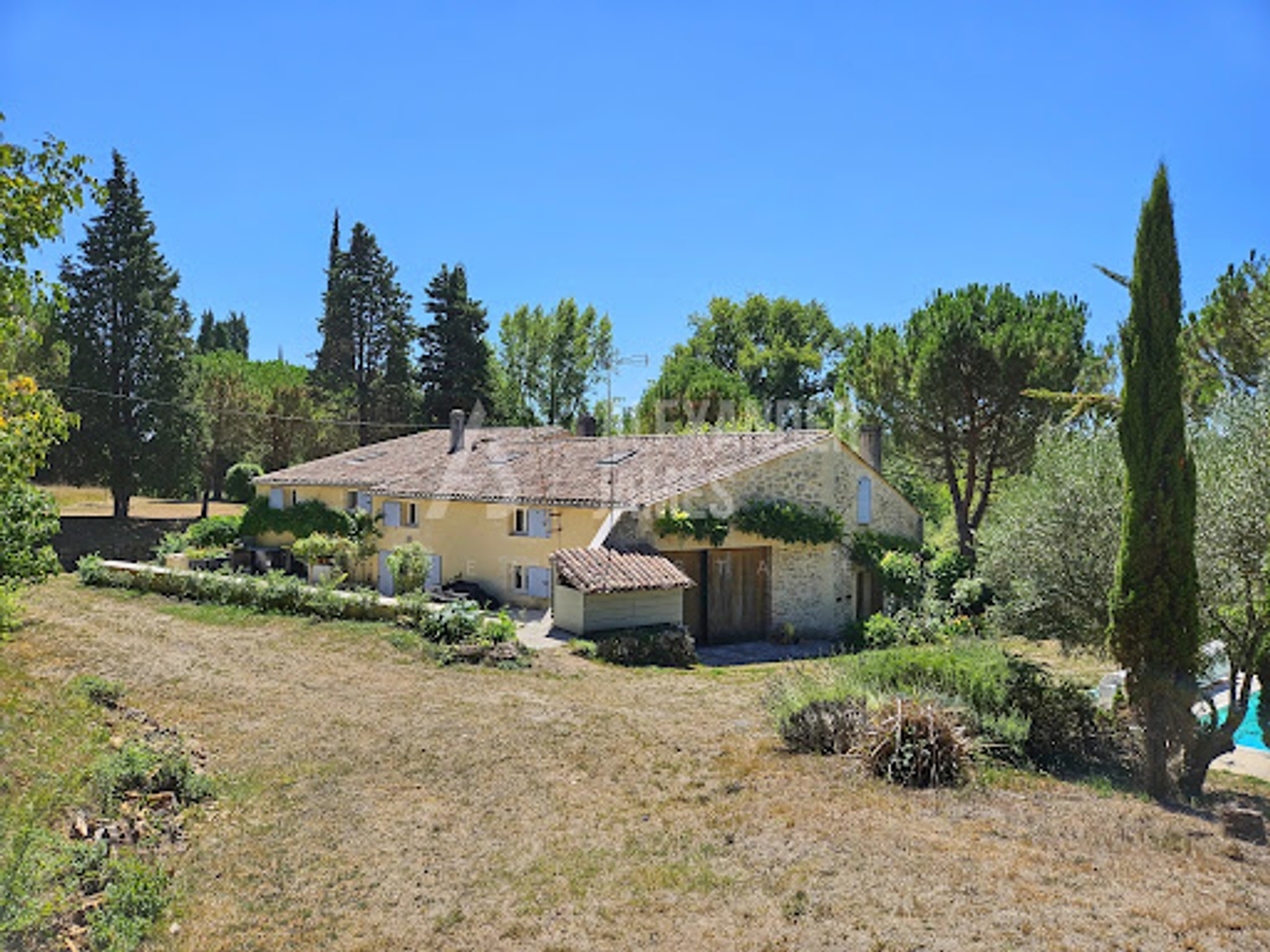 Maison à vendre - 15 pièces - 325m2 - Pellegrue (33790)