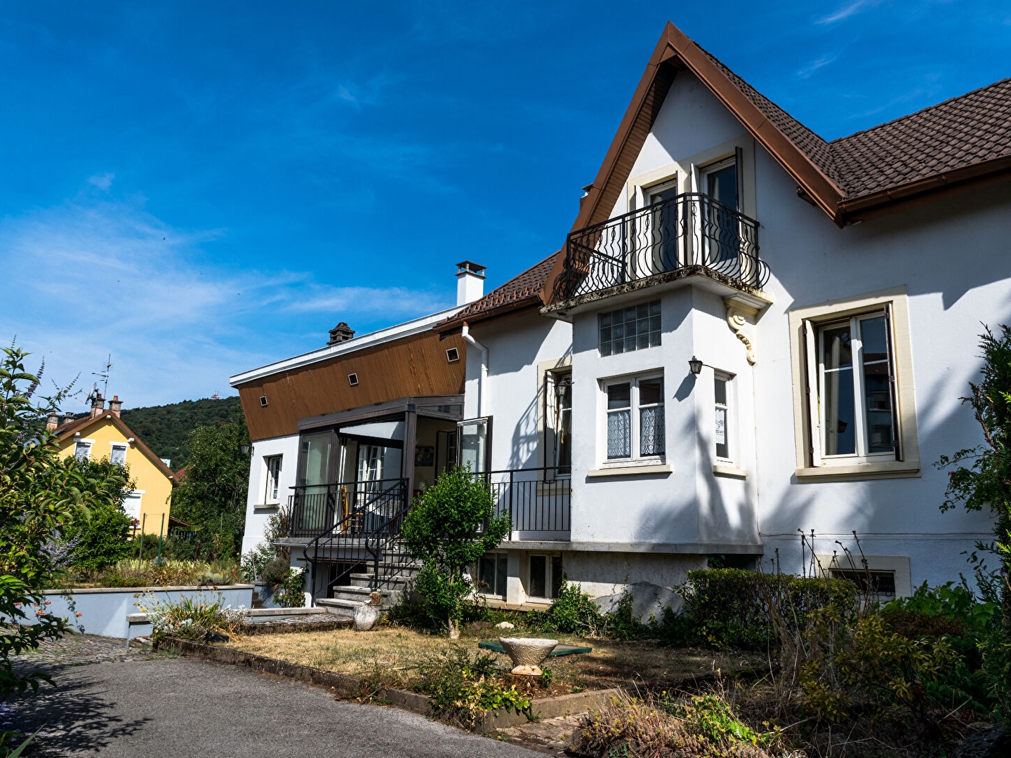 Agréable maison avec beau potentiel