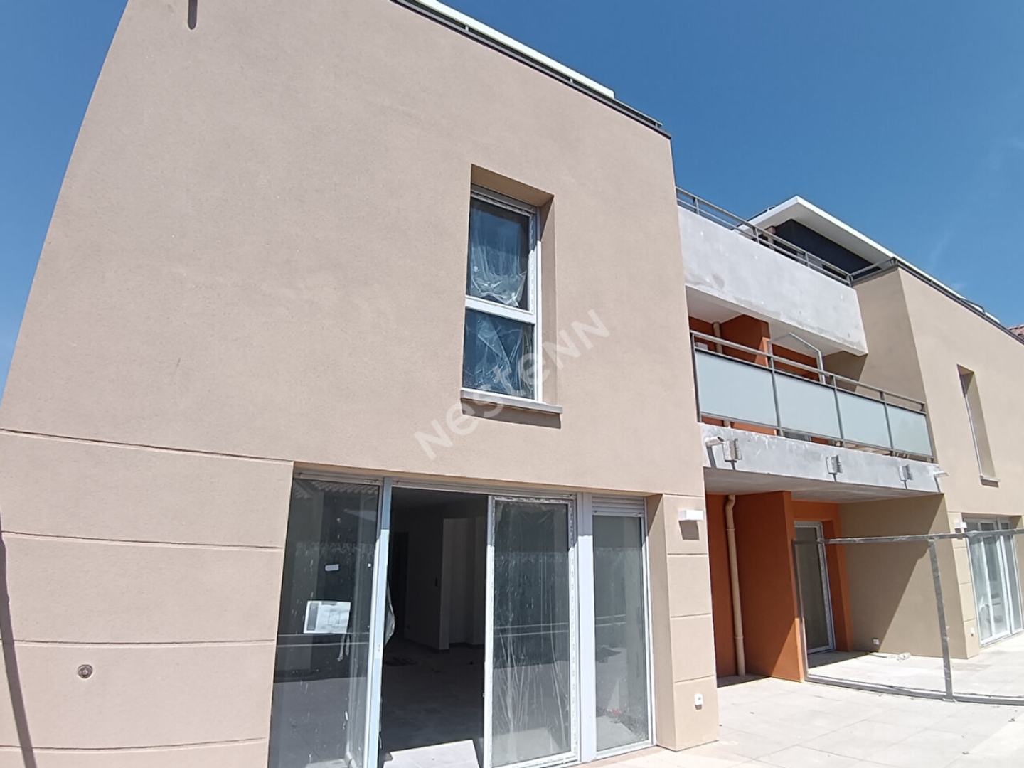 Villa T5 en R+2 de 139,50 m² avec 4 terrasses et 2 places de parking
