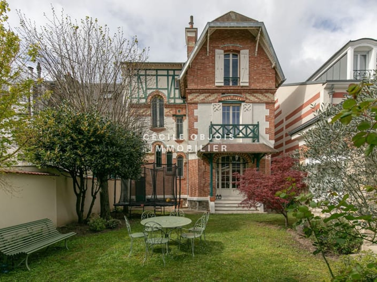 Maison 8 pièces 200 m²