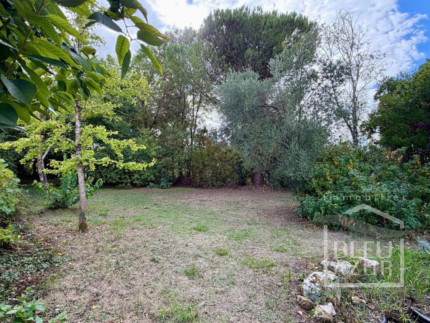 Immeuble à vendre - 10 pièces - 239m2 - Saint-Cyr-En-Talm... (85540)