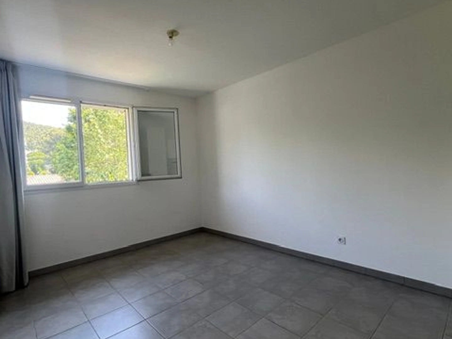 Appartement à vendre - 1 pièce - 18m2 - Marseille 9e (13009)