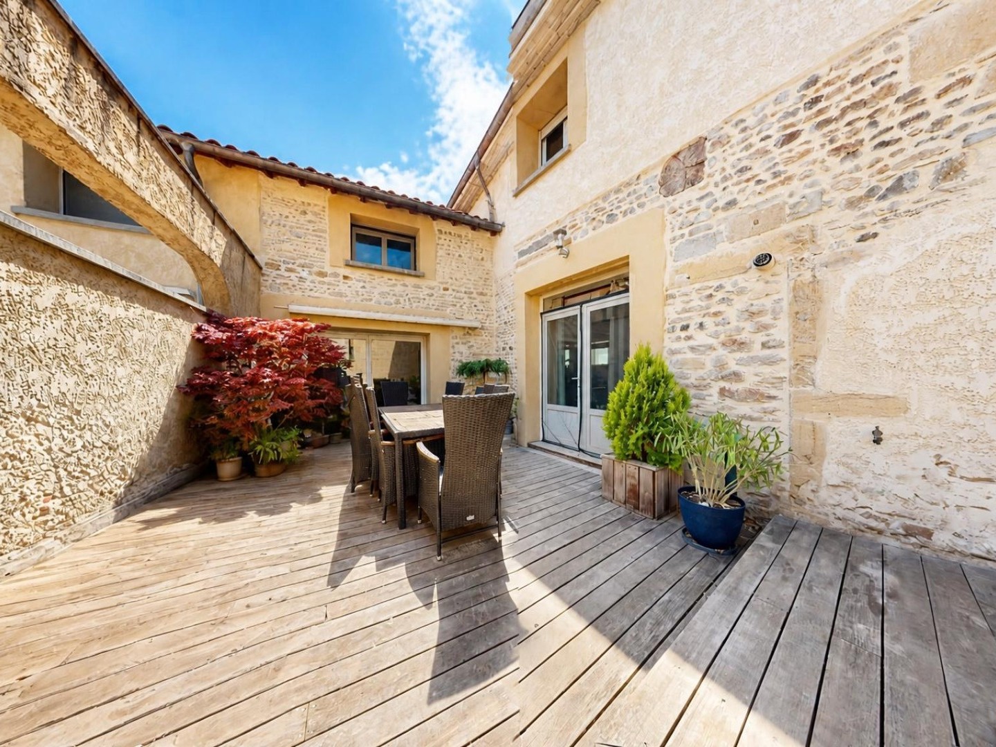 Maison 6 pièces 230 m²