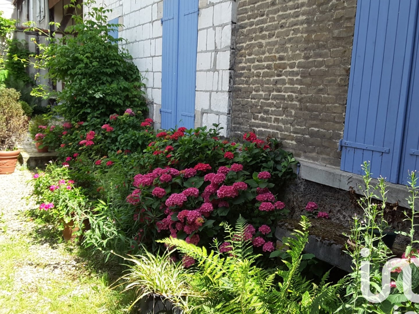 Maison 8 pièces 227 m²