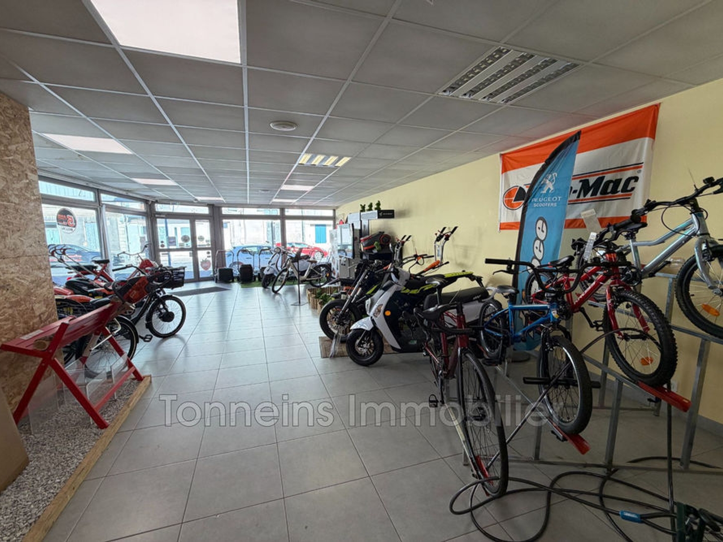 Magasin à vendre - 170m2 - Tonneins (47400)