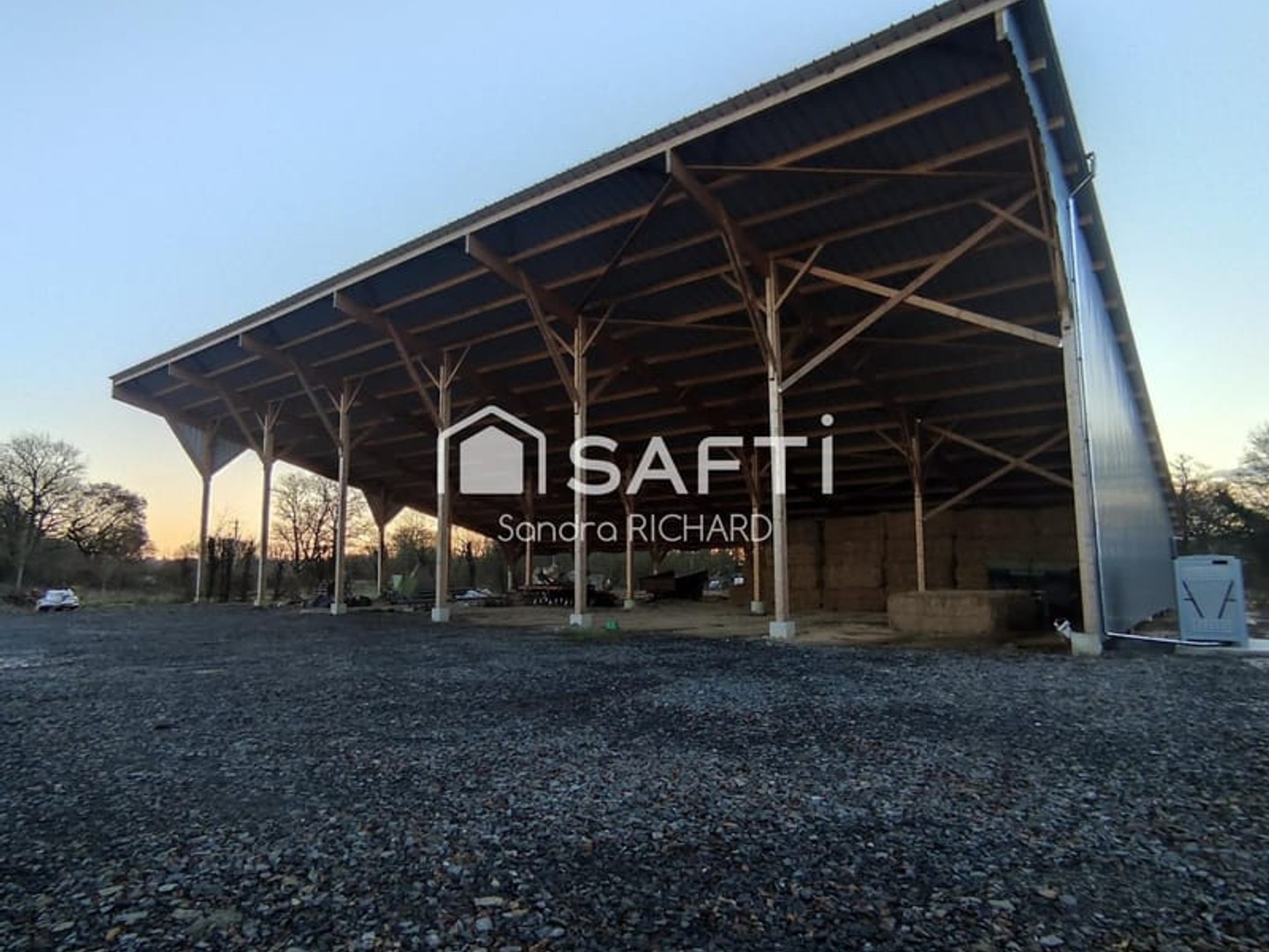 Hangar de stockage libre Construction 2025