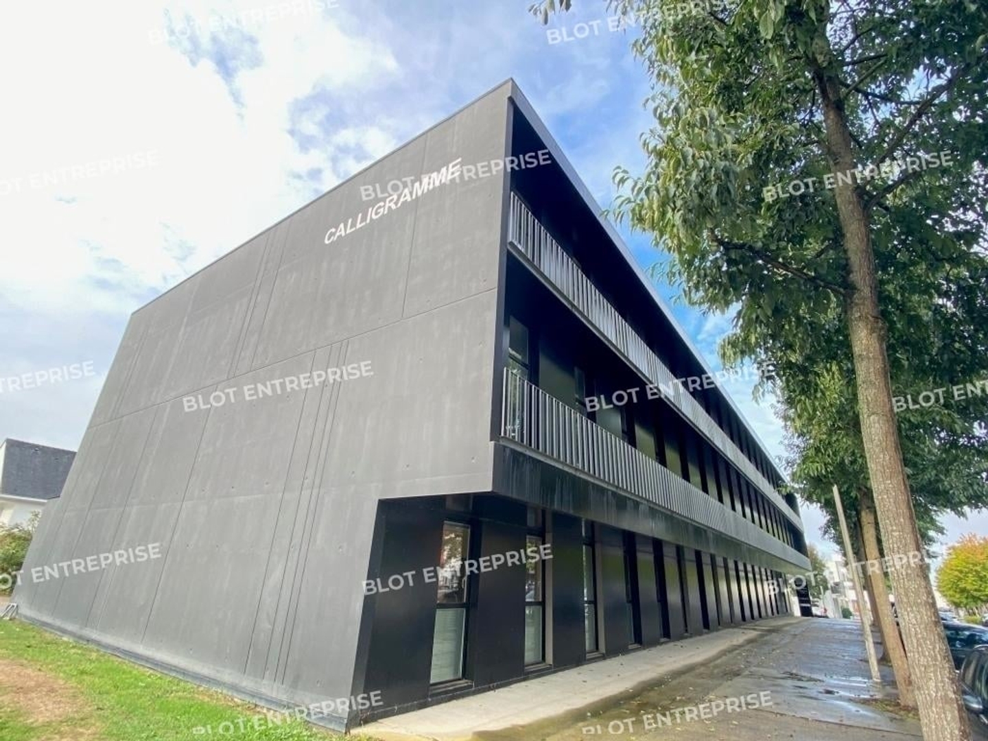 À VENDRE - BUREAUX - 175 M² - SAINT-HERBLAIN